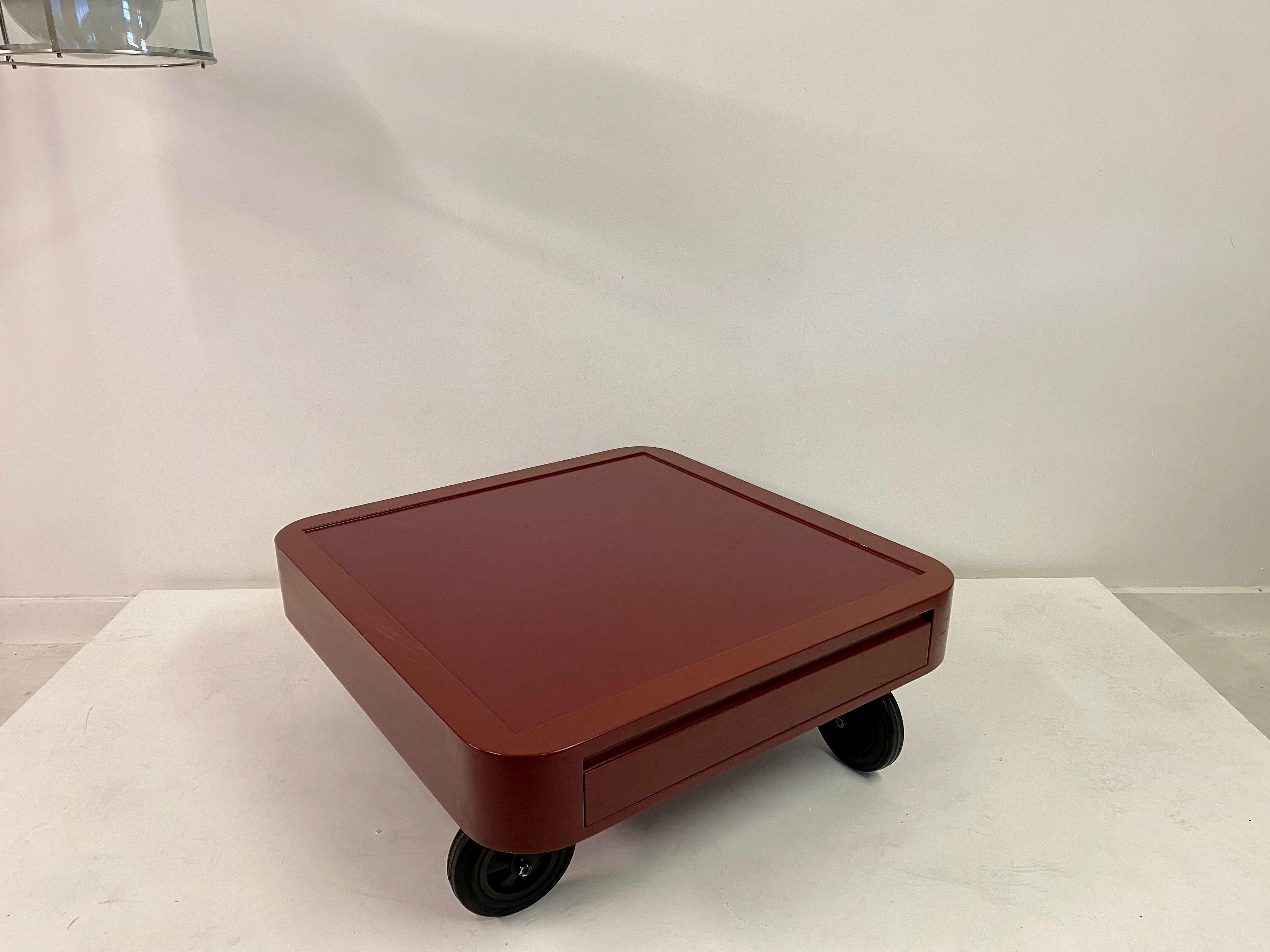 1980s Italian Red Laminate Coffee Table on Wheels For Sale 3