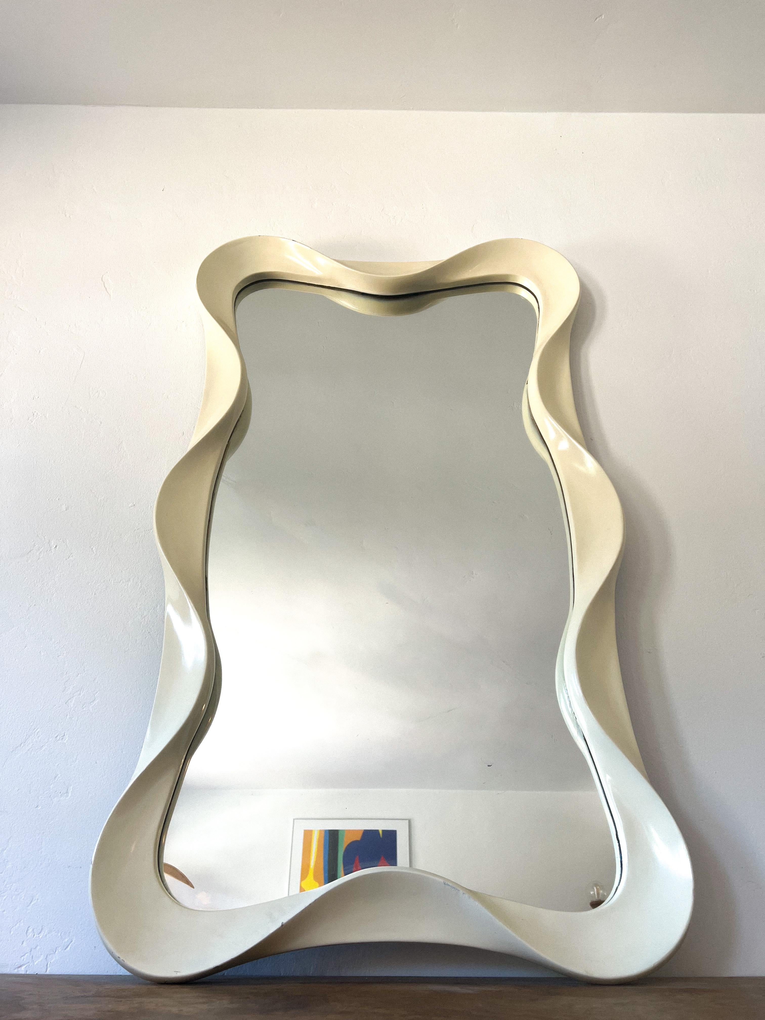 1980s Italian Sculptural Wall Mirror in the Style of Ettore Sottsass in vendita 5