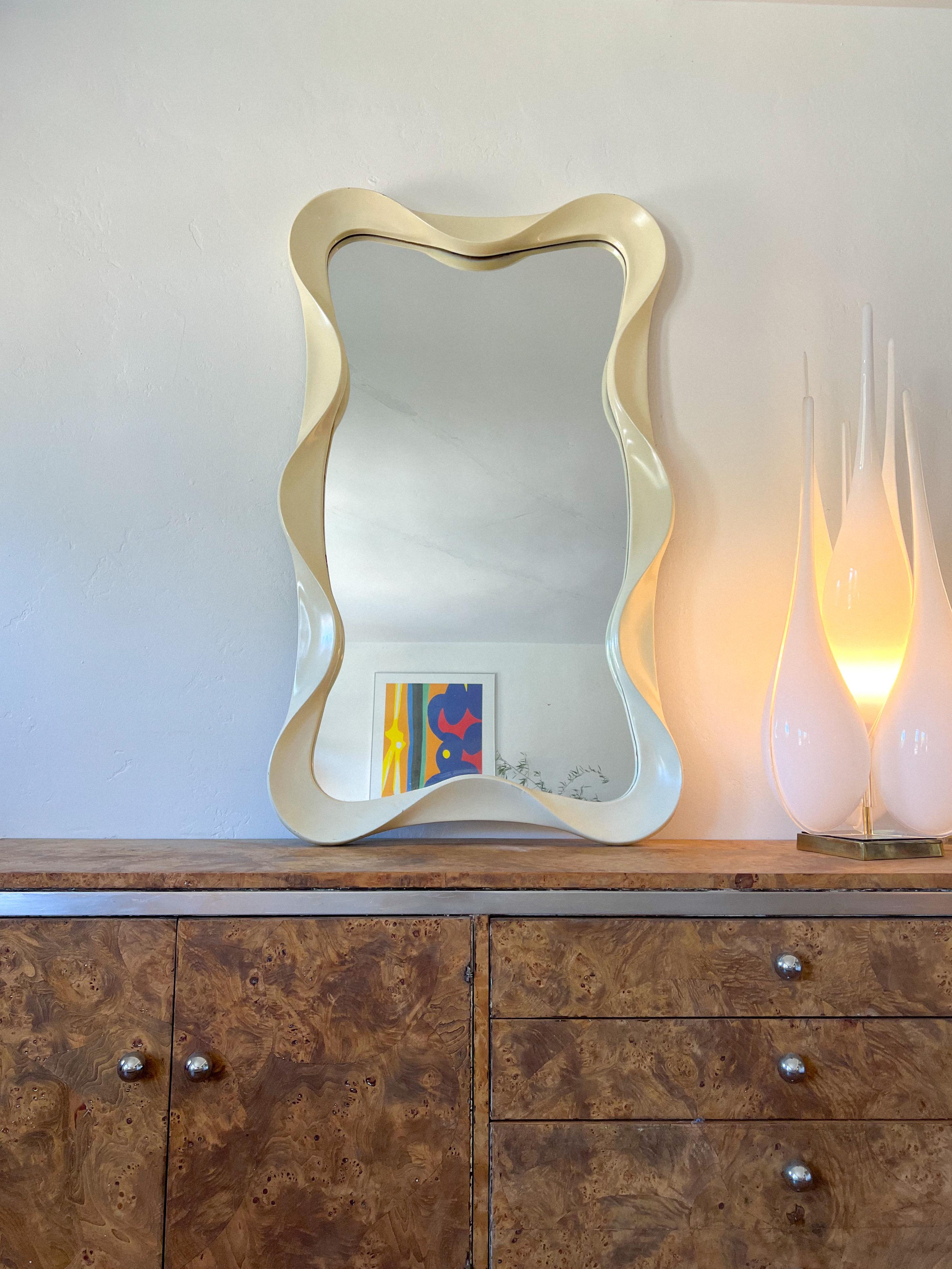 Fine XX secolo 1980s Italian Sculptural Wall Mirror in the Style of Ettore Sottsass in vendita