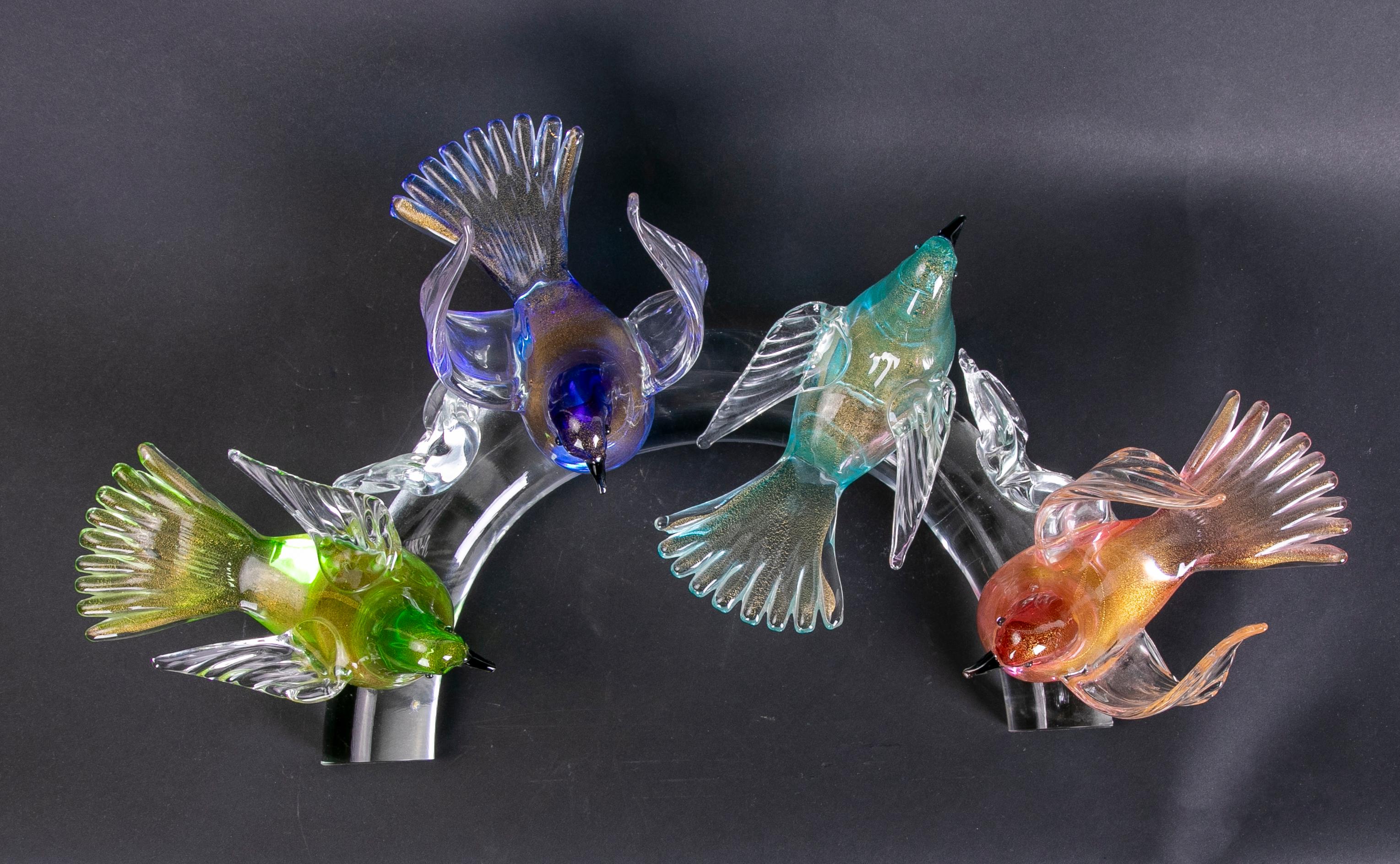 1980s Italian Sculpture of Four Birds on a Branch of Murano Glass For Sale 9