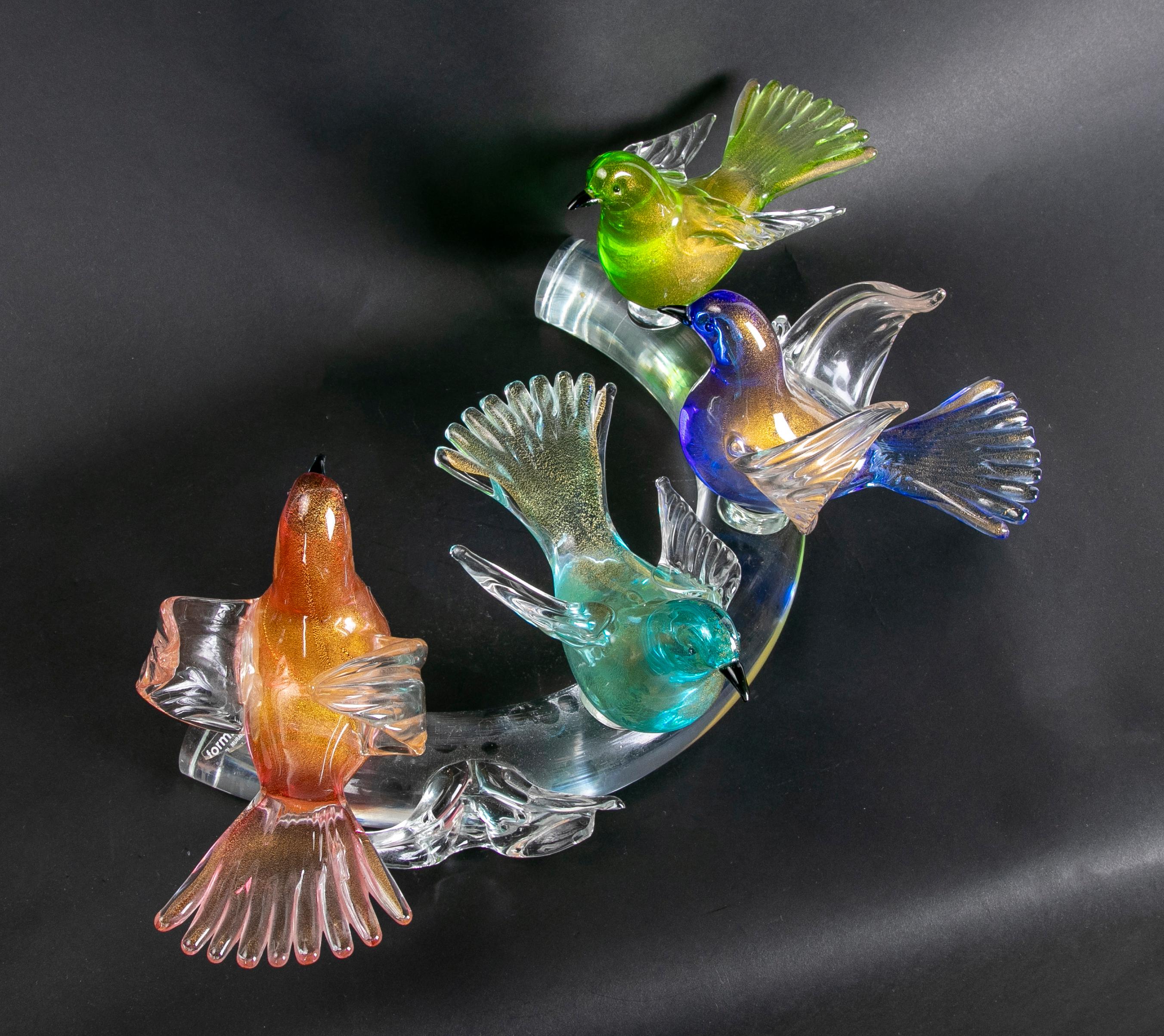 20th Century 1980s Italian Sculpture of Four Birds on a Branch of Murano Glass For Sale