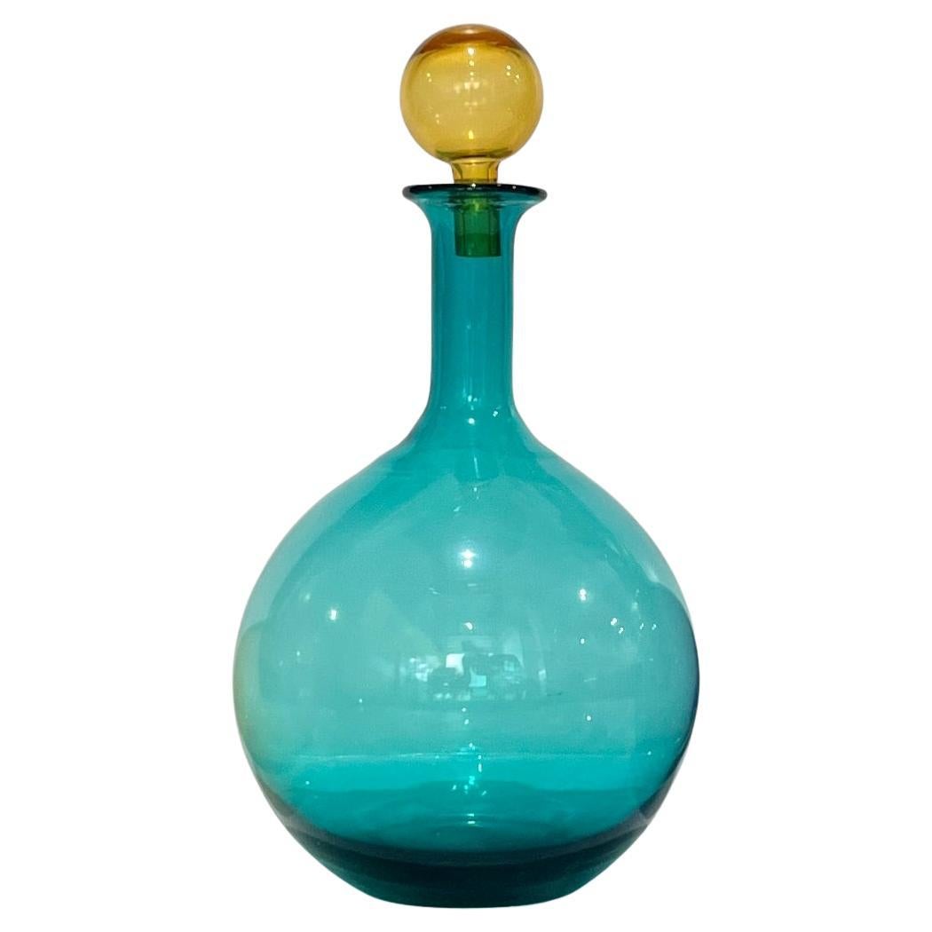 Bottiglia Modern in vetro di Murano degli anni '80 italiana, alta, luminosa e colorata, blu e ambra. in vendita