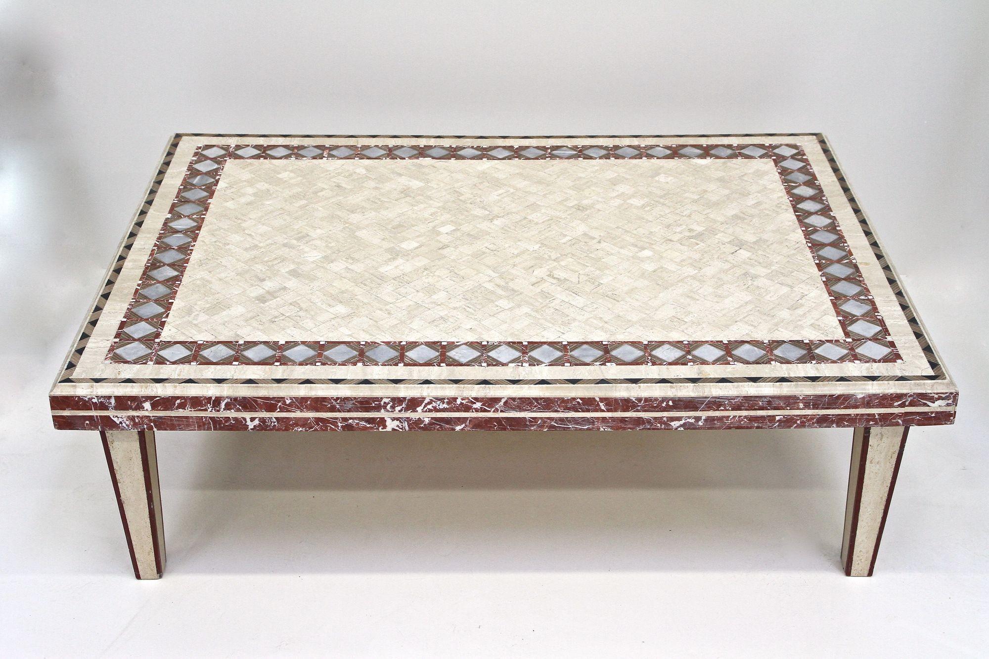 Mesa de centro/sofá italiana de travertino/mármol de los años 80, IT ca. 1980 en venta 5