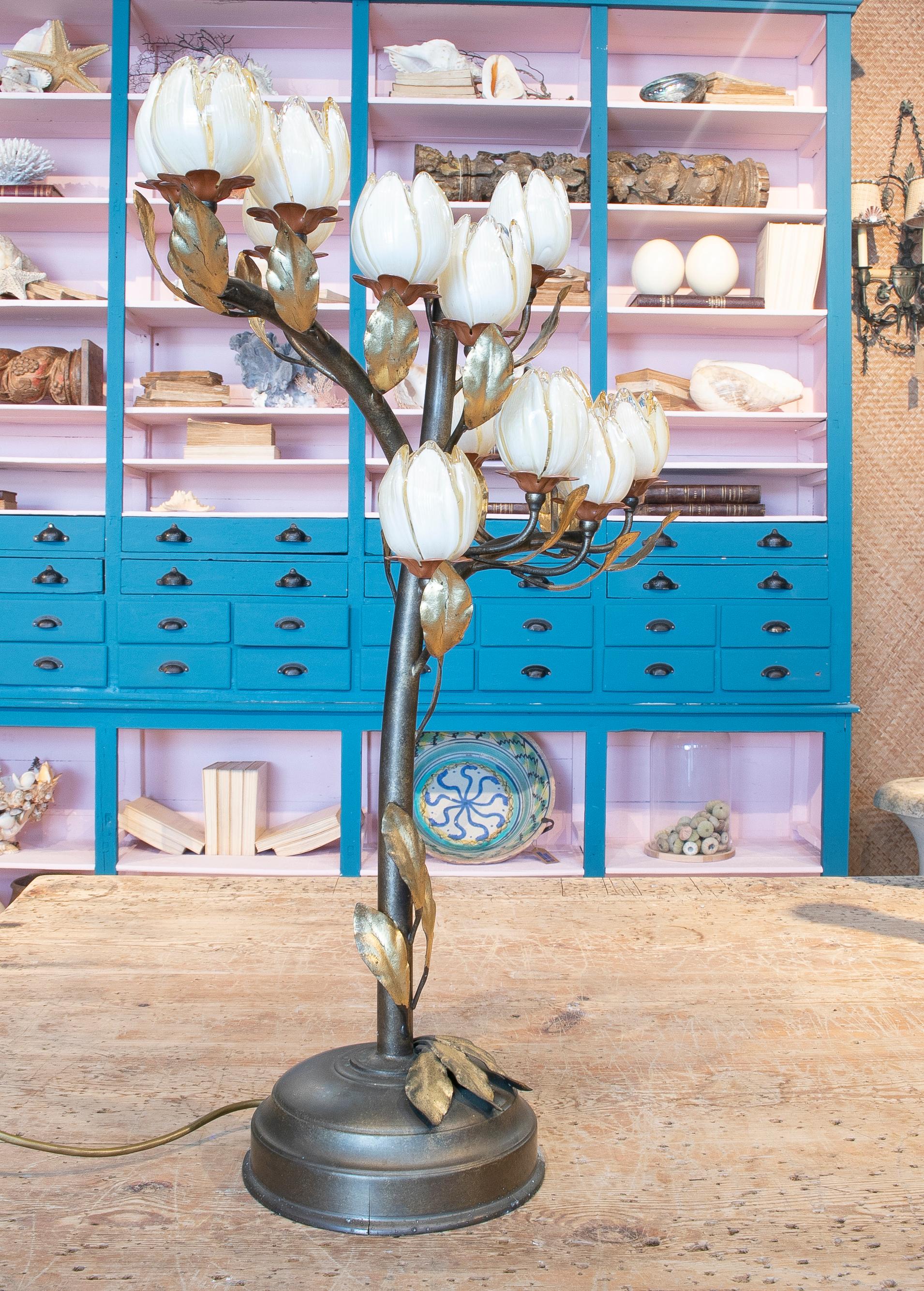 1980s Italian Venetian Murano Glass Flower Shaped Table Lamp 2