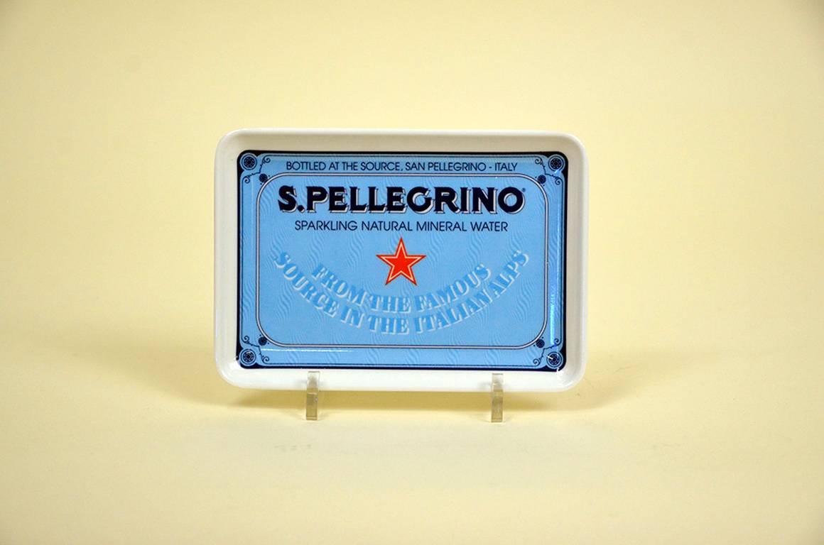 1980s Italian Vintage Plastic San Pellegrino Mineral Water Little Tray In Good Condition For Sale In Milan, IT
