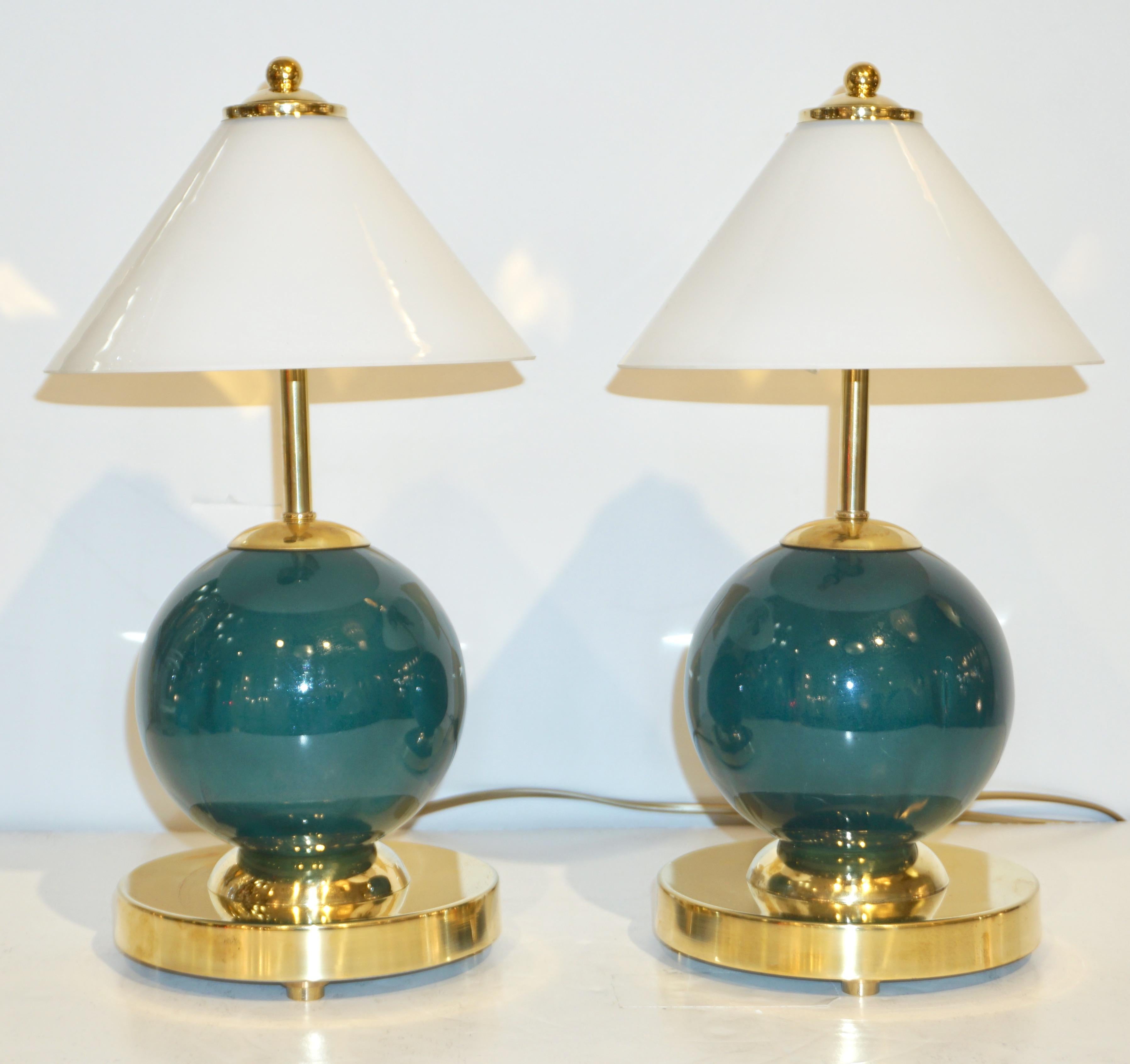 1980s Italian Vintage White & Jade Green Murano Glass Brass Desk / Table Lamps 2