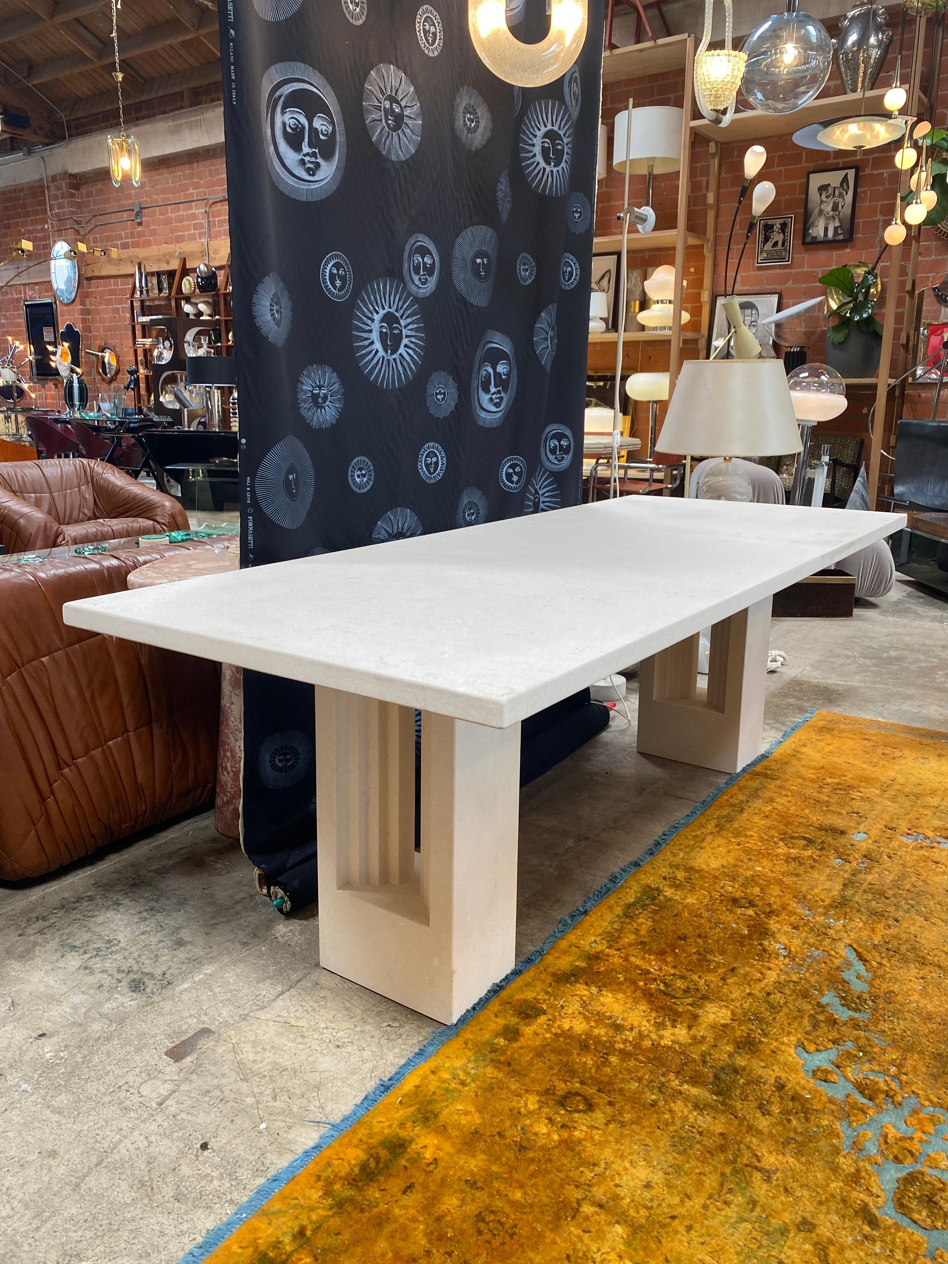 Mid-Century Modern 1980s Italian White Marble Dust Dining Table For Sale