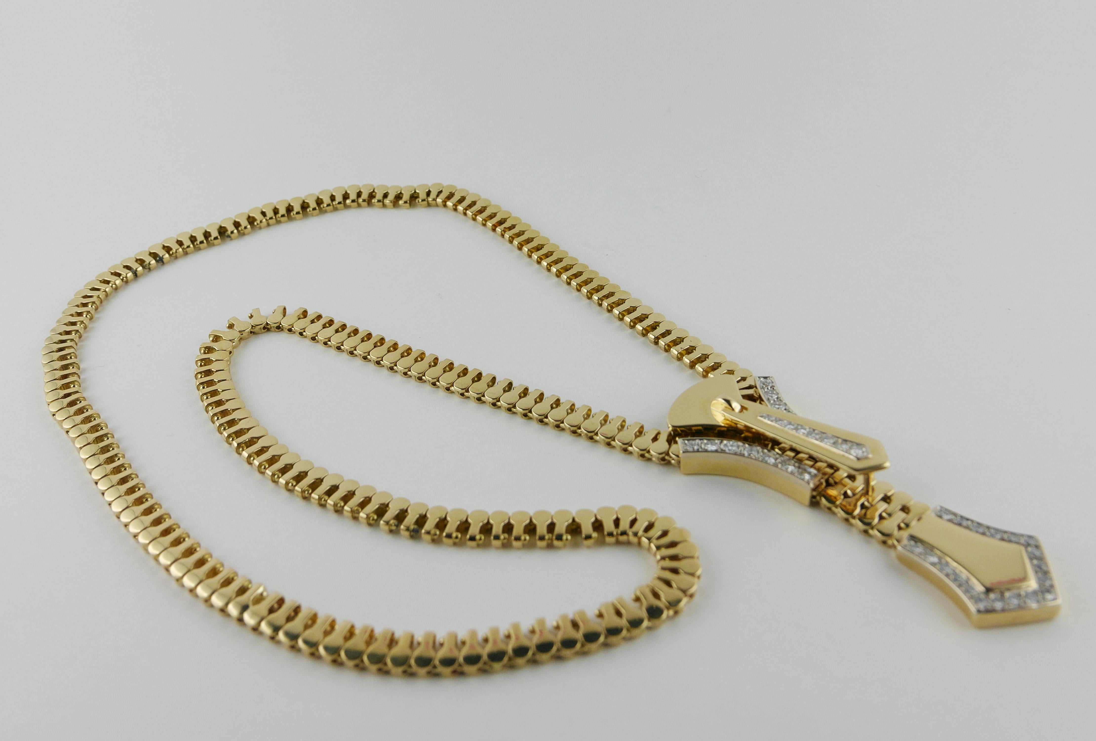 Brilliant Cut 1980s Italian Zip Necklace in 18k Yellow Gold For Sale