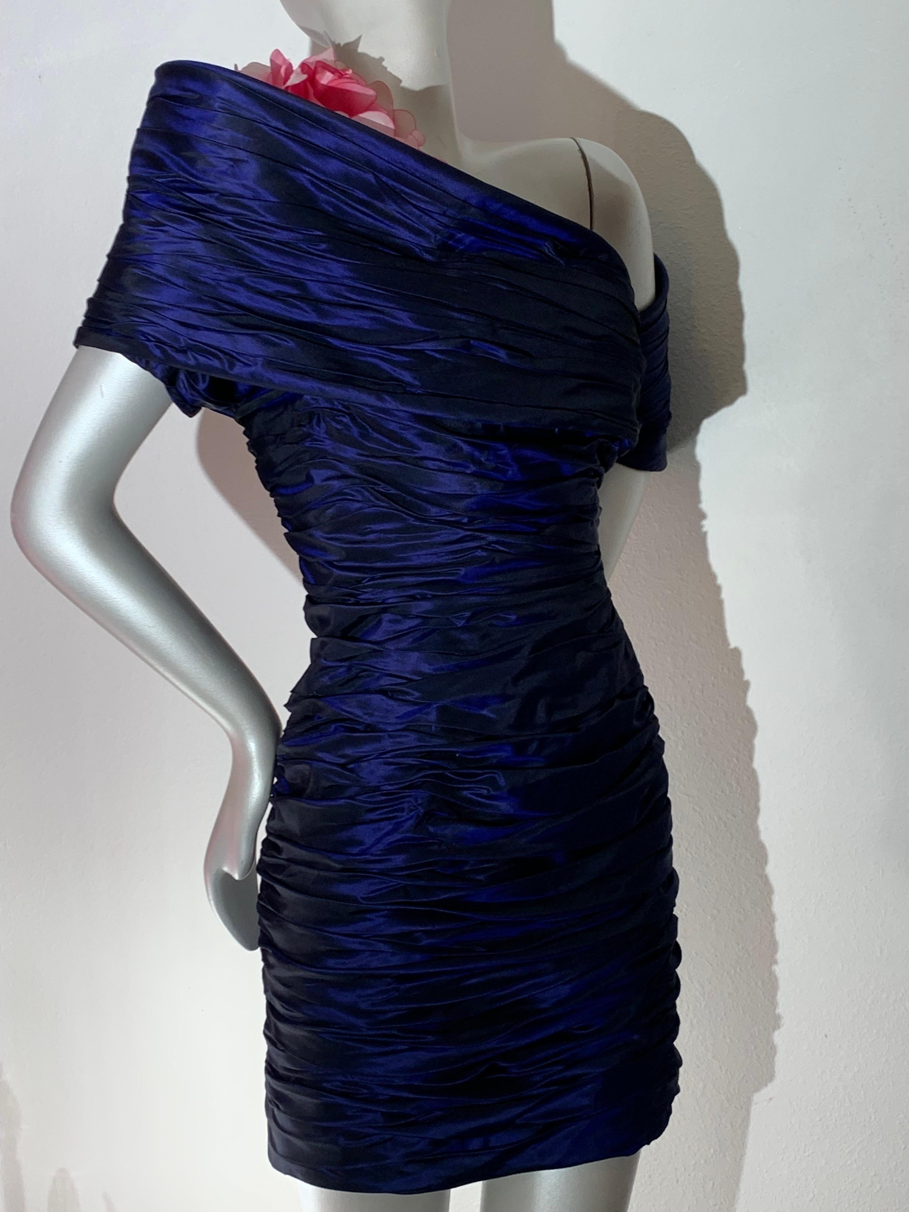 1980s Jacqueline de Ribes Deep Purple Taffeta One-Shoulder Cocktail Dress w Rose In Excellent Condition For Sale In Gresham, OR