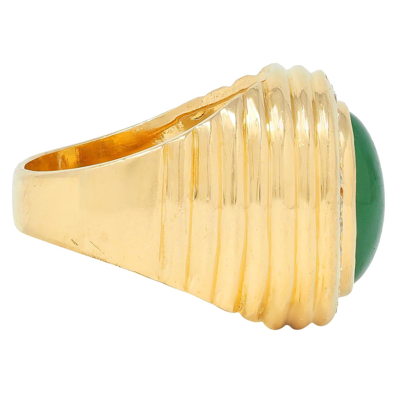 1980er Jahre Jade Diamant 20 Karat Gelbgold Vintage geriffelte Kuppel Unisex Ring (Moderne) im Angebot