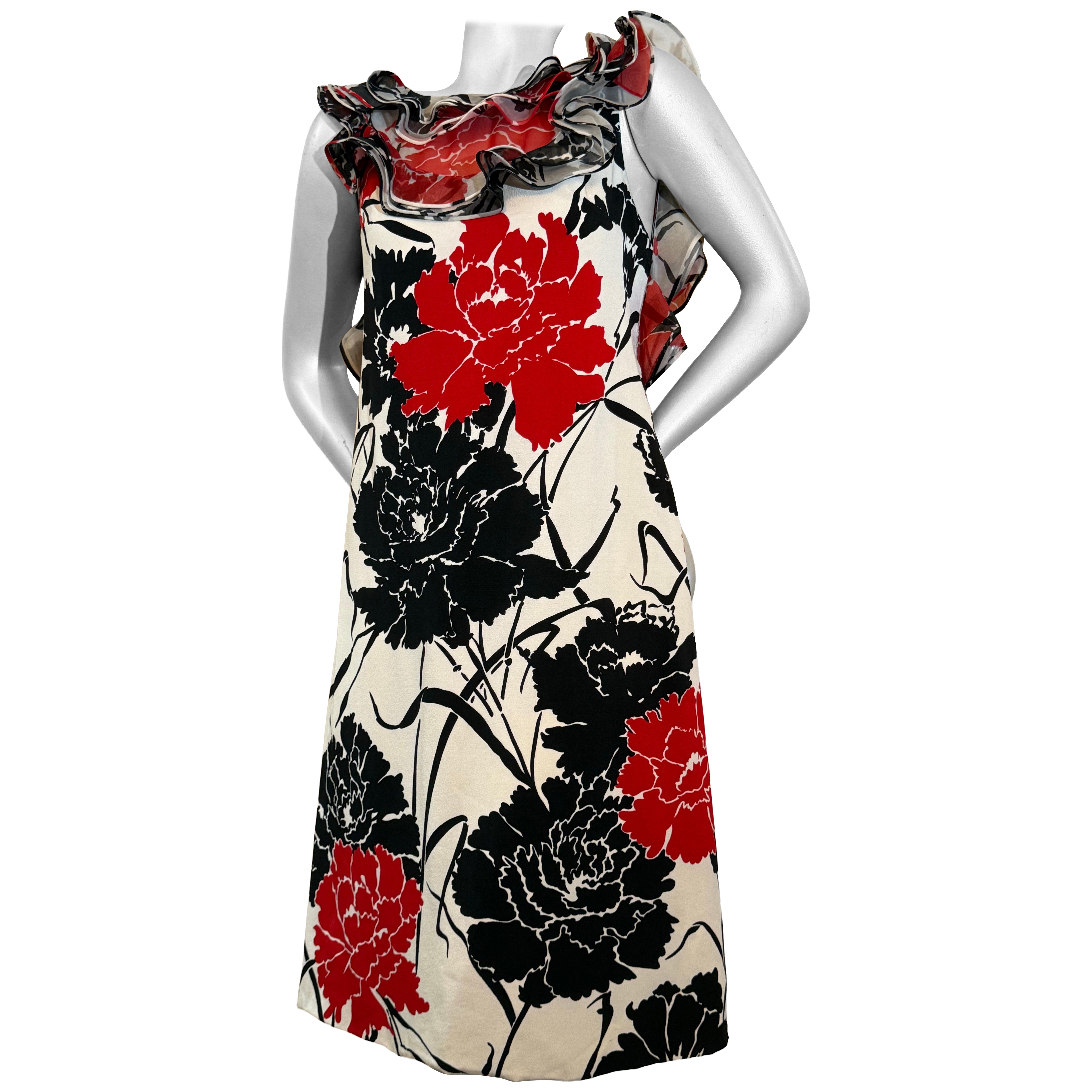 James Galanos Seidenkleid in B-Line aus den 1980er Jahren in Schwarz-Weiß und Rot mit Blumendruck und Rüschen im Angebot