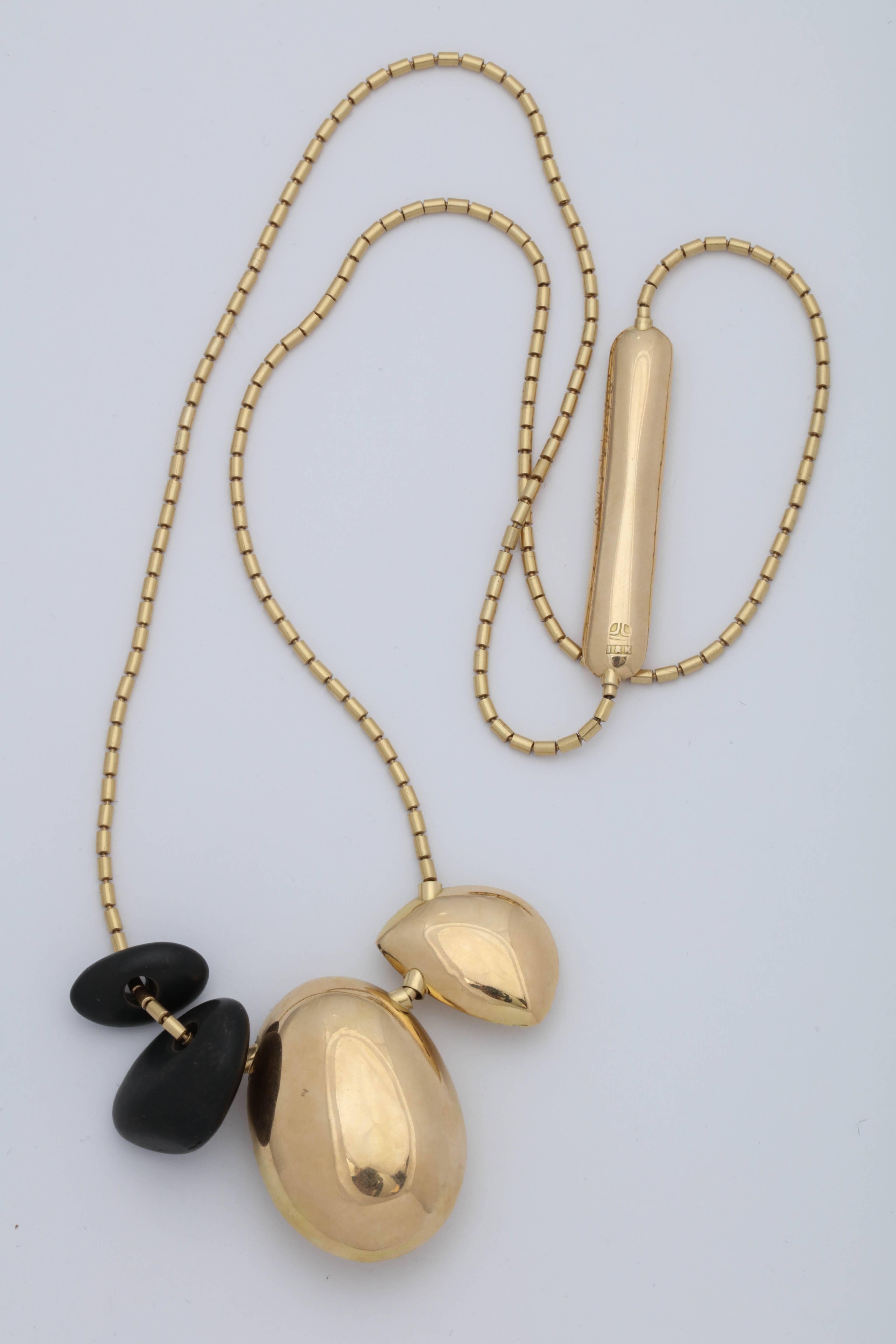 Women's or Men's 1980s Jan Yager Cool and Hip Reversible Long Pillow Bead and Gold Chain Necklace