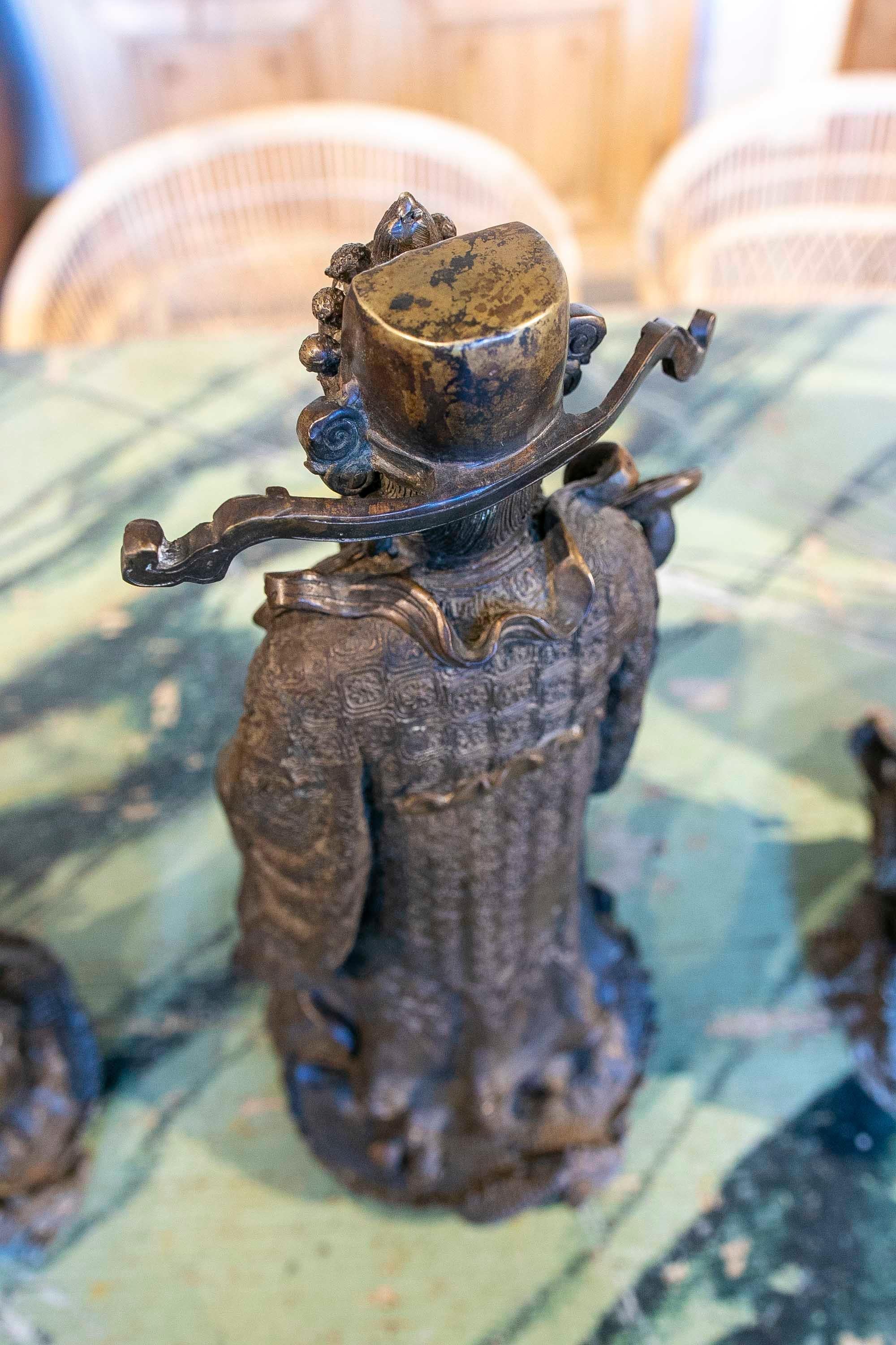 Ensemble de trois sculptures japonaises en bronze des années 1980  Dieux en vente 10