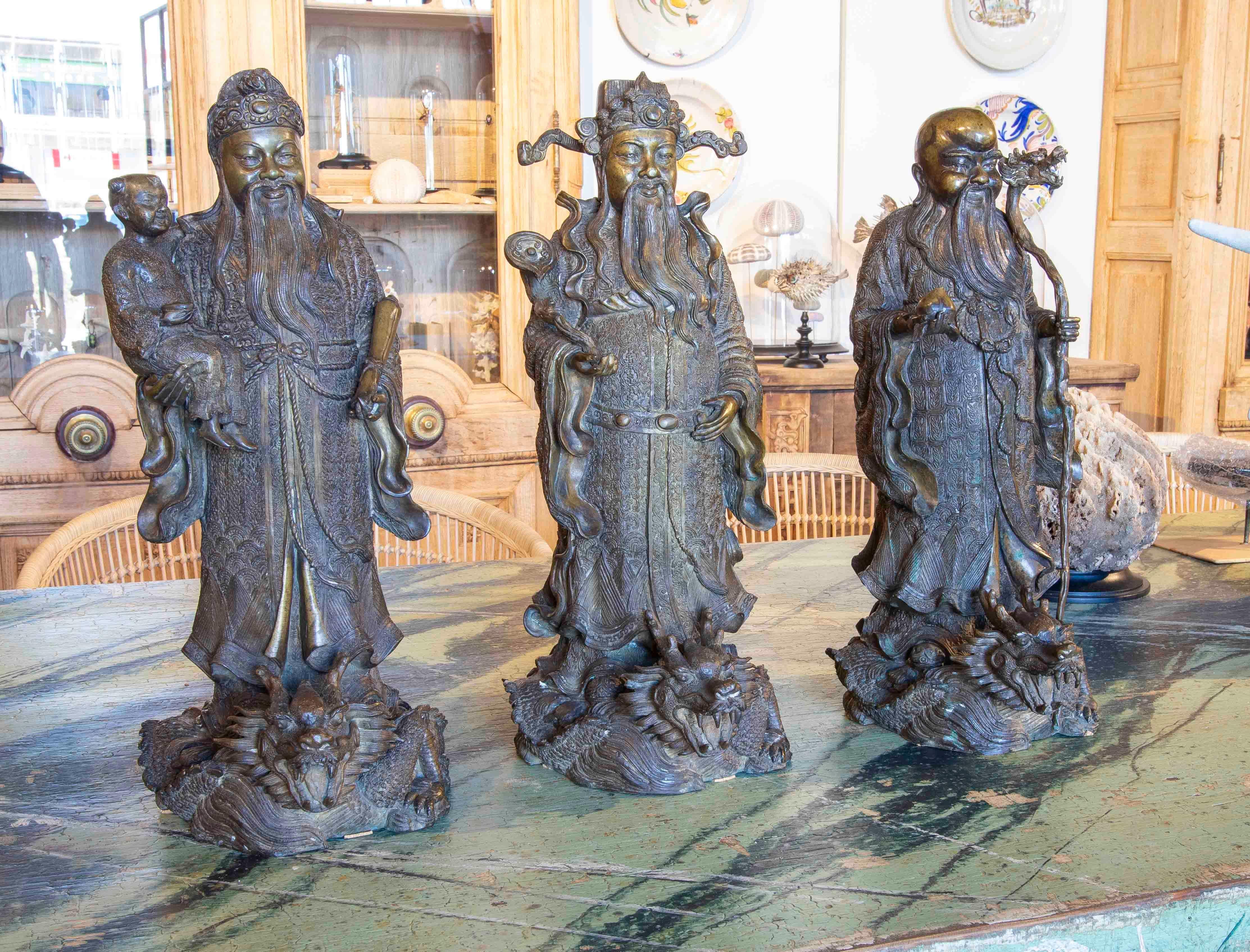 1980s Japanese Set of Three Bronze Sculptures of  Gods  In Good Condition For Sale In Marbella, ES