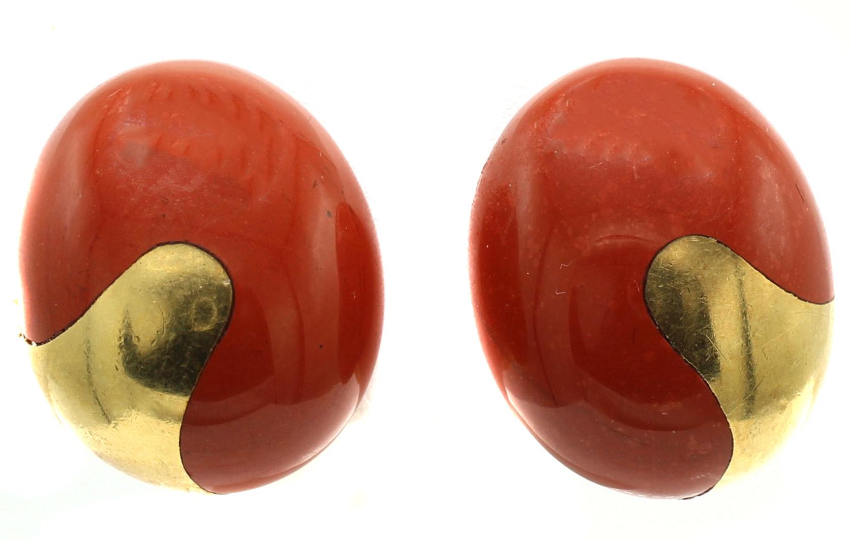 Cabochon Fermagli per orecchie in oro giallo 18 carati in diaspro degli anni '80 in vendita