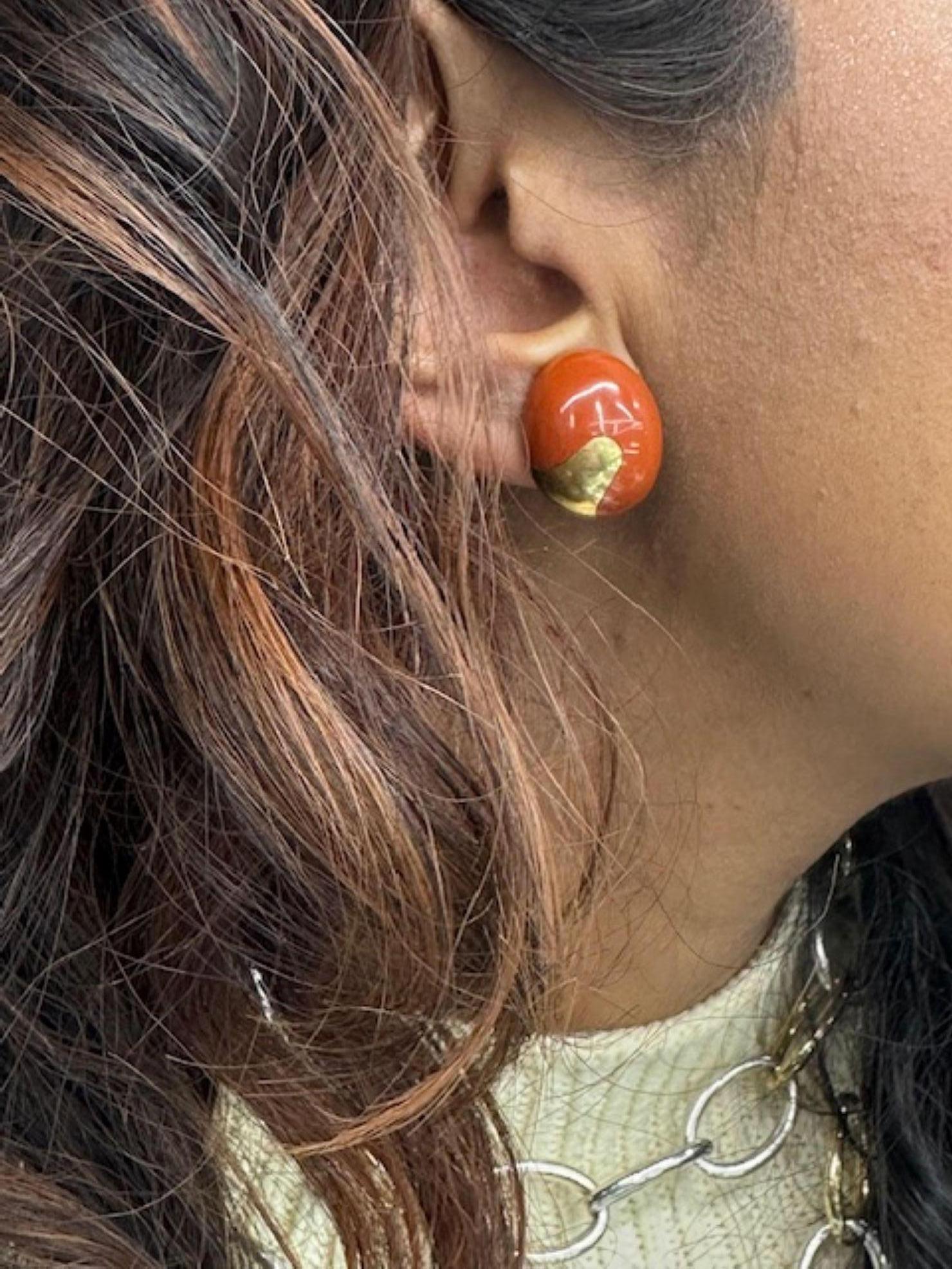 Fermagli per orecchie in oro giallo 18 carati in diaspro degli anni '80 in vendita 2