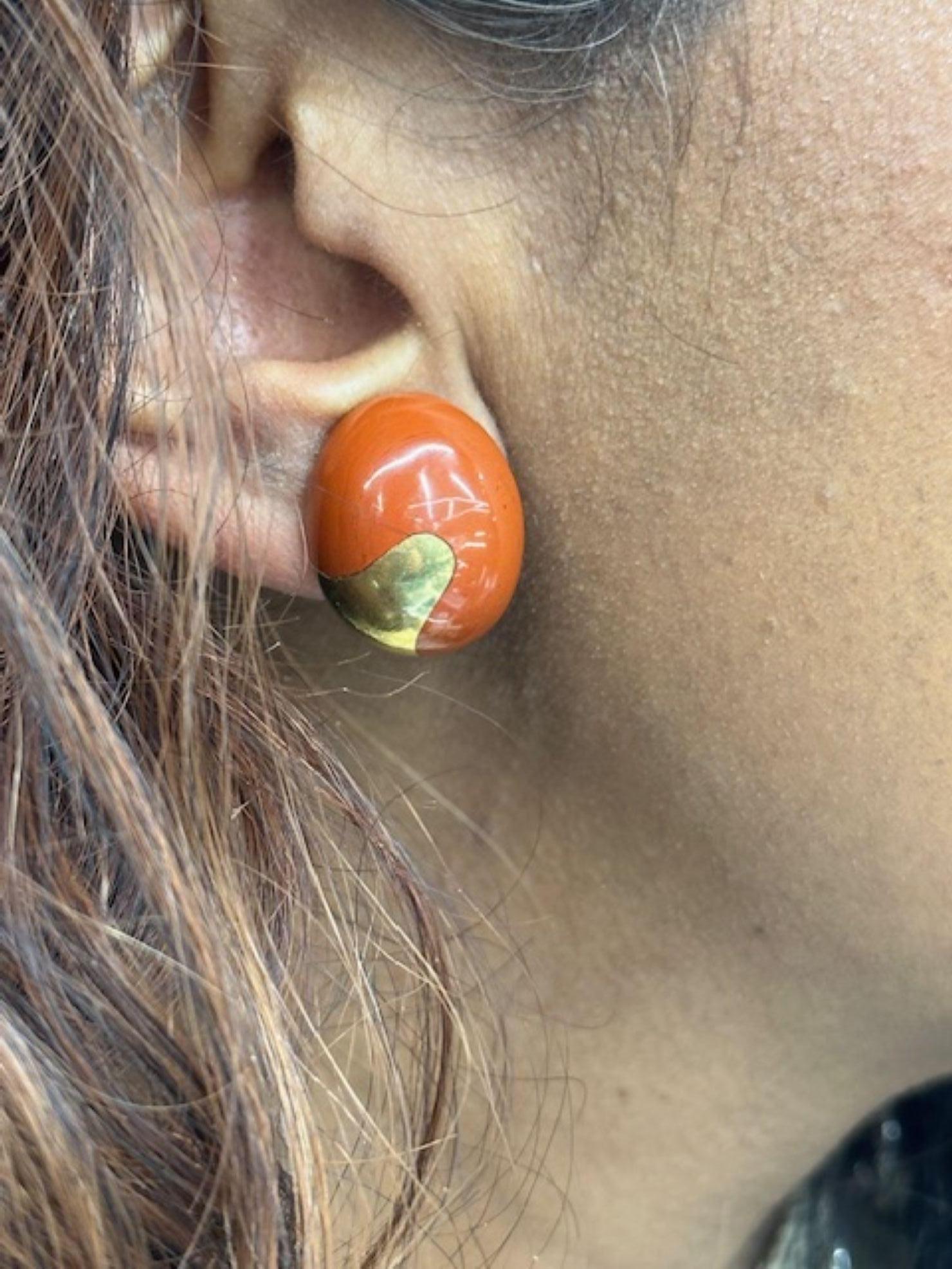 Fermagli per orecchie in oro giallo 18 carati in diaspro degli anni '80 in vendita 3