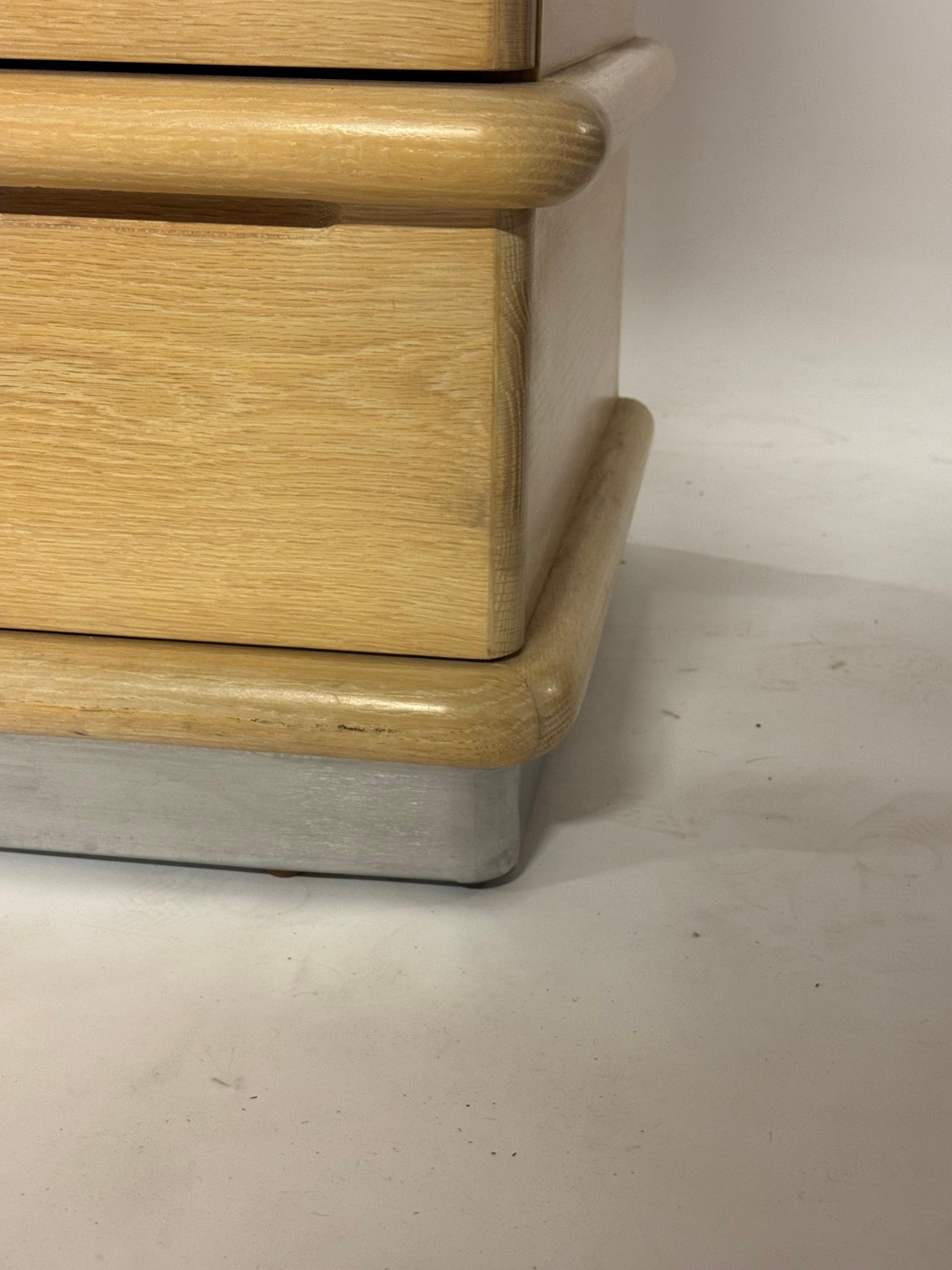 1980s Jay Spectre - Century Furniture - Art Deco Inspired Oak 7 Drawer Dresser For Sale 4