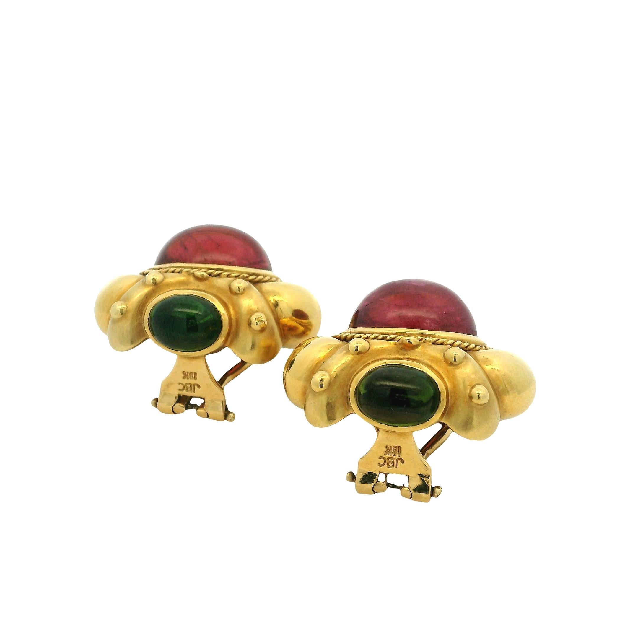 1980s JBC 18K Yellow Gold Earrings with Pink & Green Tourmaline Cabochons Excellent état - En vente à Miami, FL