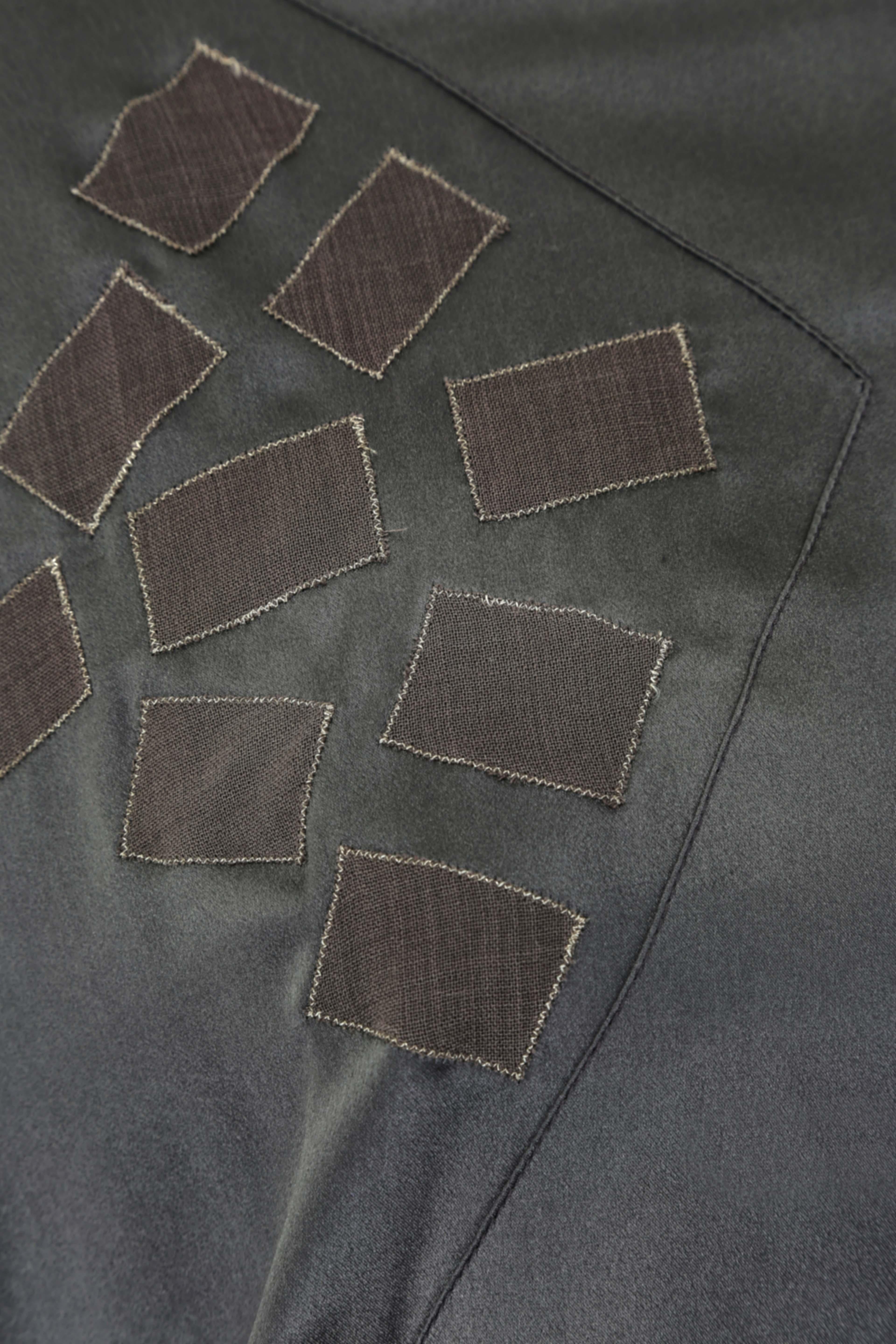 Donna Camicetta a pipistrello in seta grigia di Jean Muir degli anni '80 in vendita