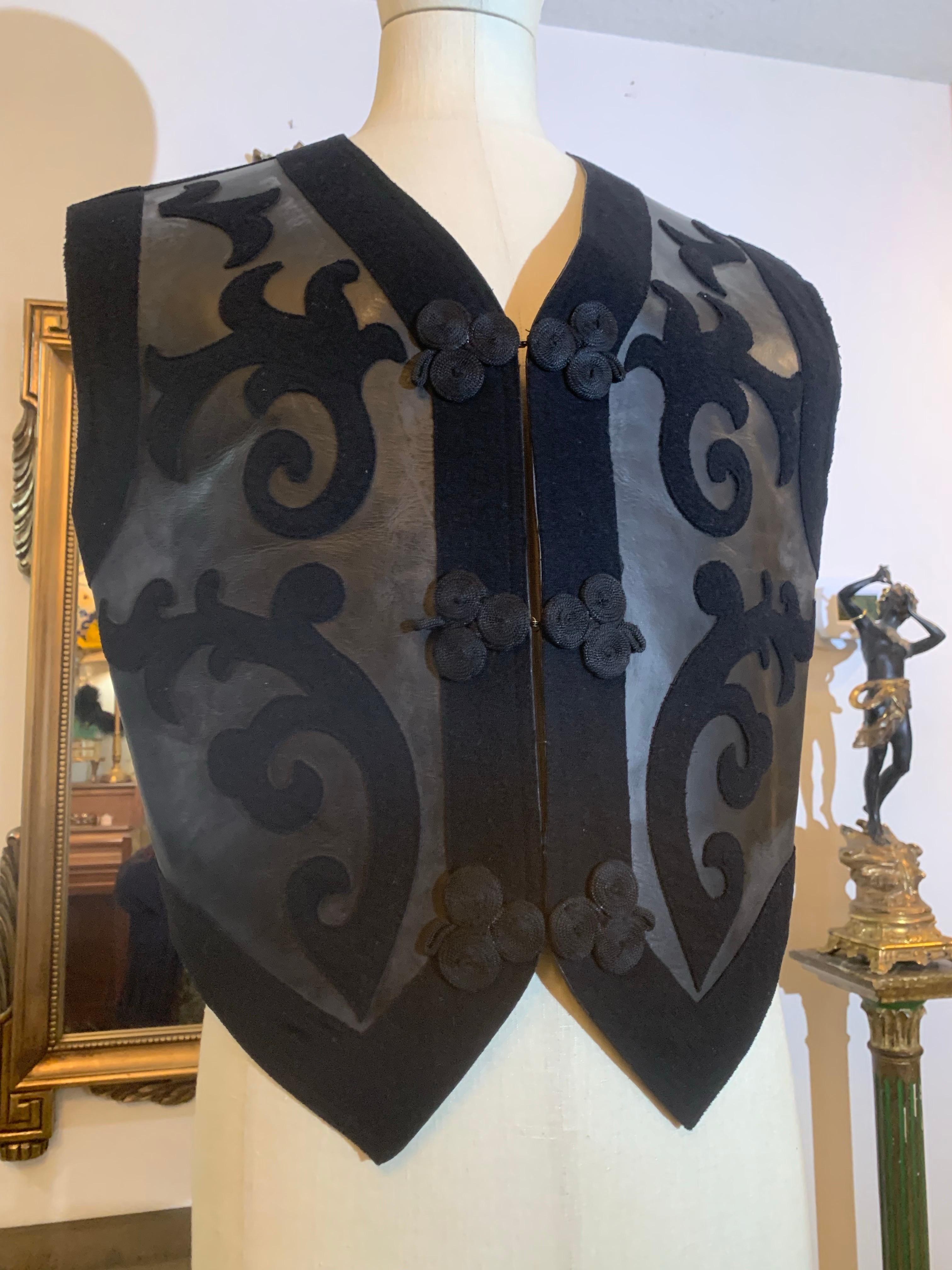 1980s Jean Paul Gaultier - Homme Western Black Saddle Leather & Wool Felt Vest In Excellent Condition For Sale In Gresham, OR