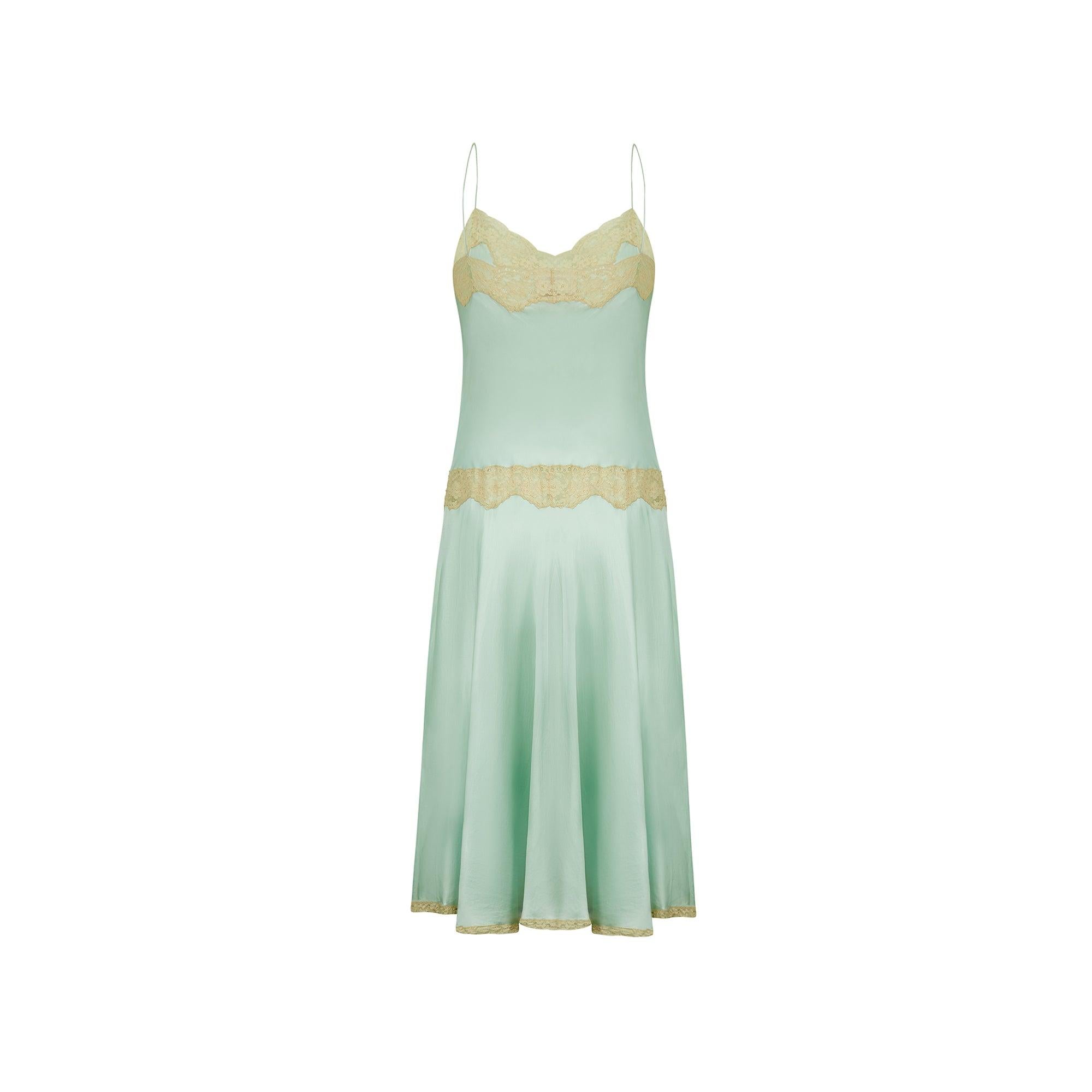 Gris Robe-culotte Jenny Dobell des années 1980, vert écume de mer et dentelle en vente