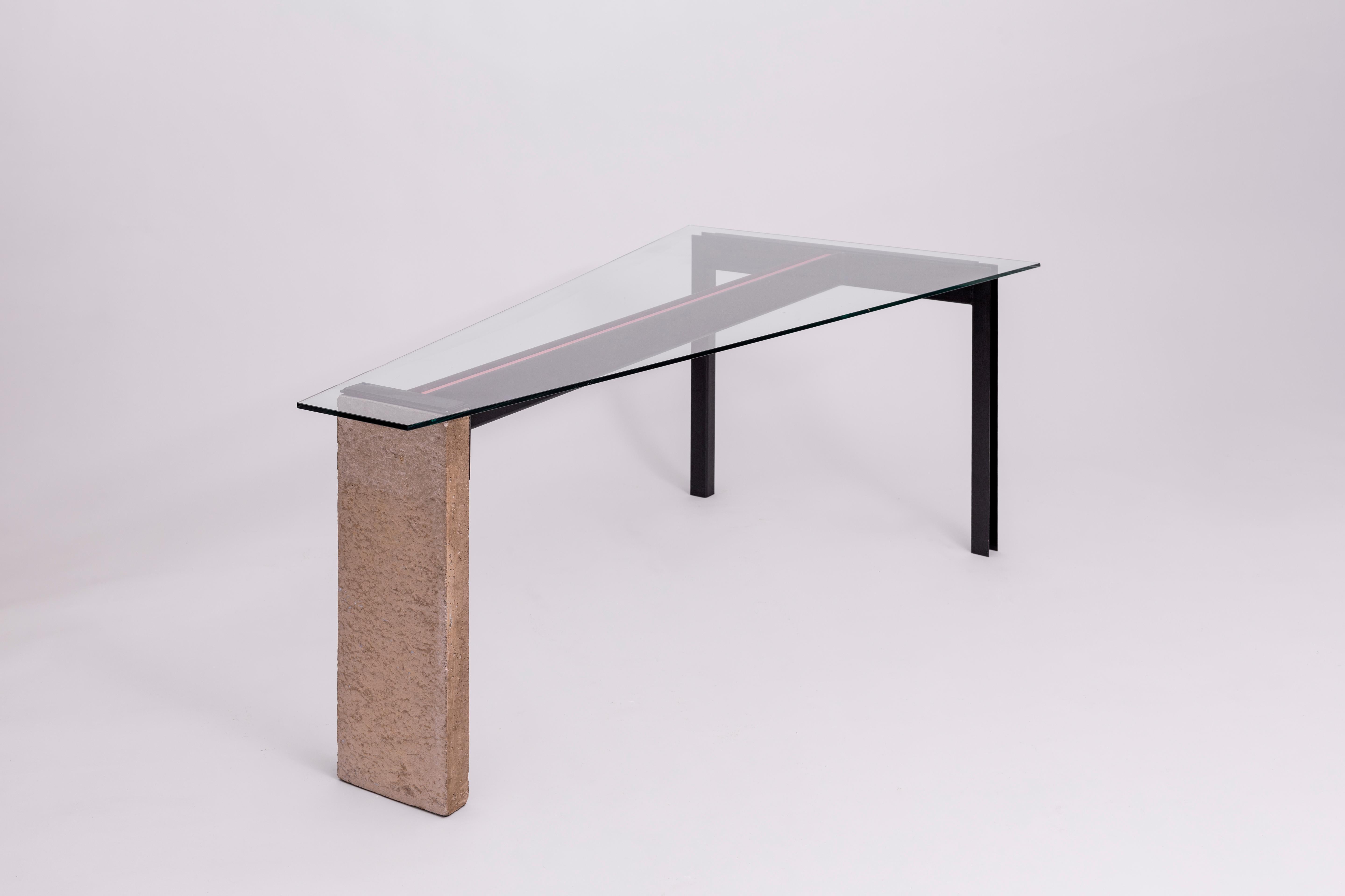 1980er Jonas Bohlin Couchtisch aus Stahl und Beton im Zustand „Gut“ im Angebot in Madrid, ES