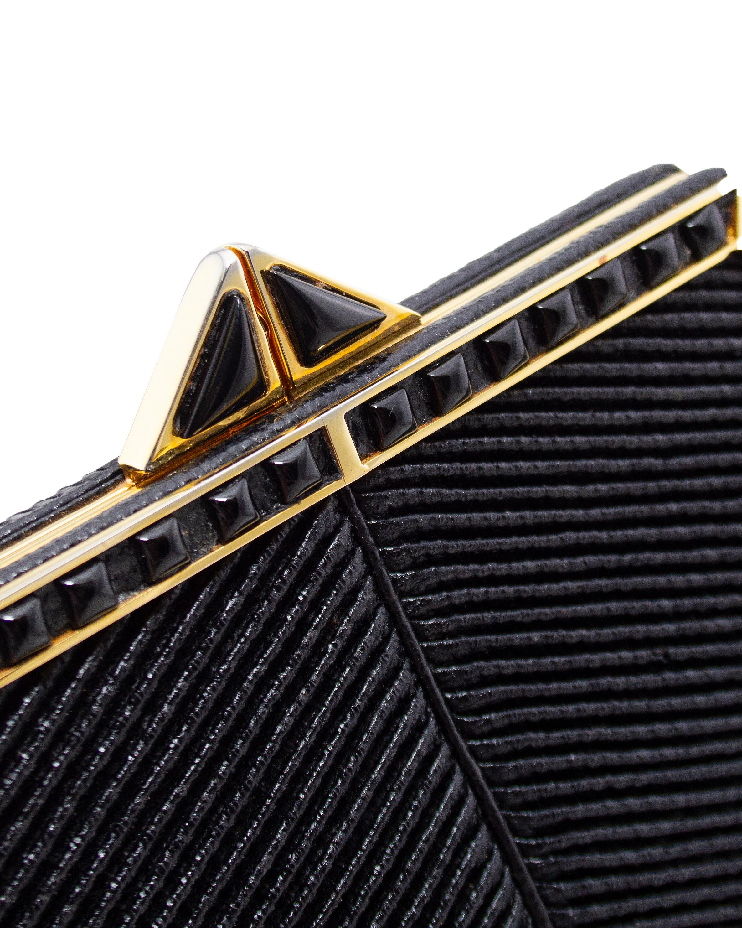 1980s Judith Leiber Black and Gold Evening Clutch In Good Condition For Sale In Toronto, Ontario