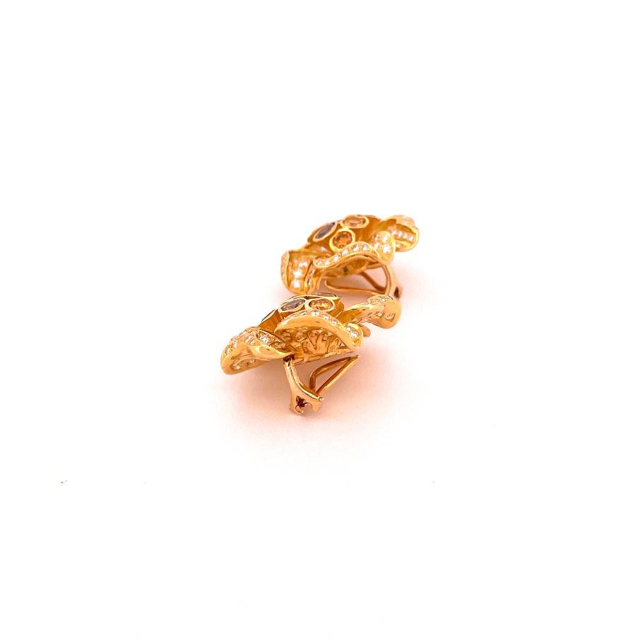 1980's Julius Cohen 18k Gelbgold Boregaard Blume Diamant-Ohrringe (Rundschliff) im Angebot