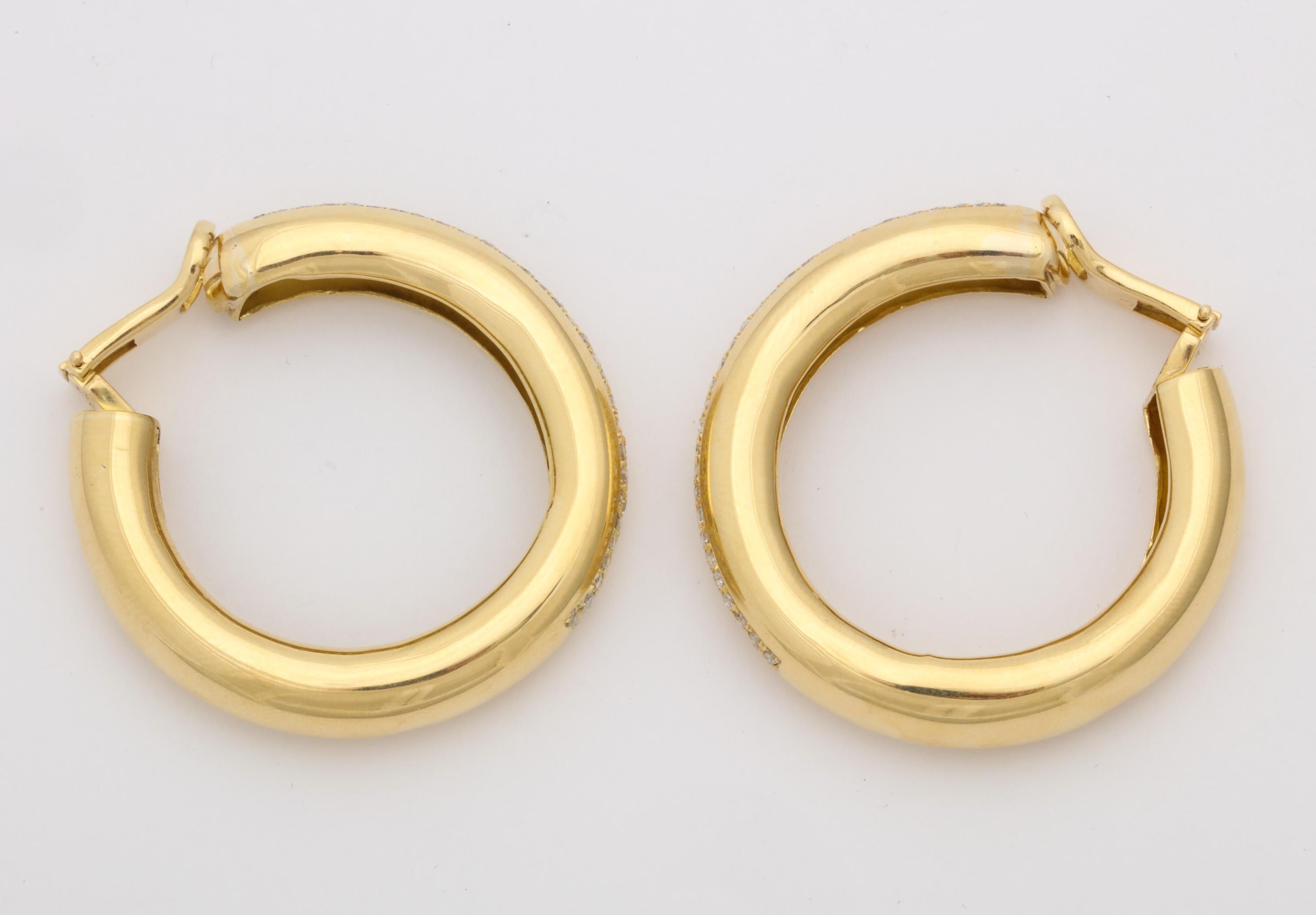 1980s Jumbo Diamonds with High Polish Gold Dramatic Clip-On Hoop Earclips In Good Condition In New York, NY