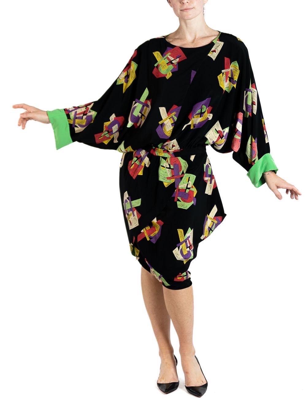 1980S KARL LAGERFELD Black & Green Silk Crepe De Chine Modernist Print Kimono S For Sale 3