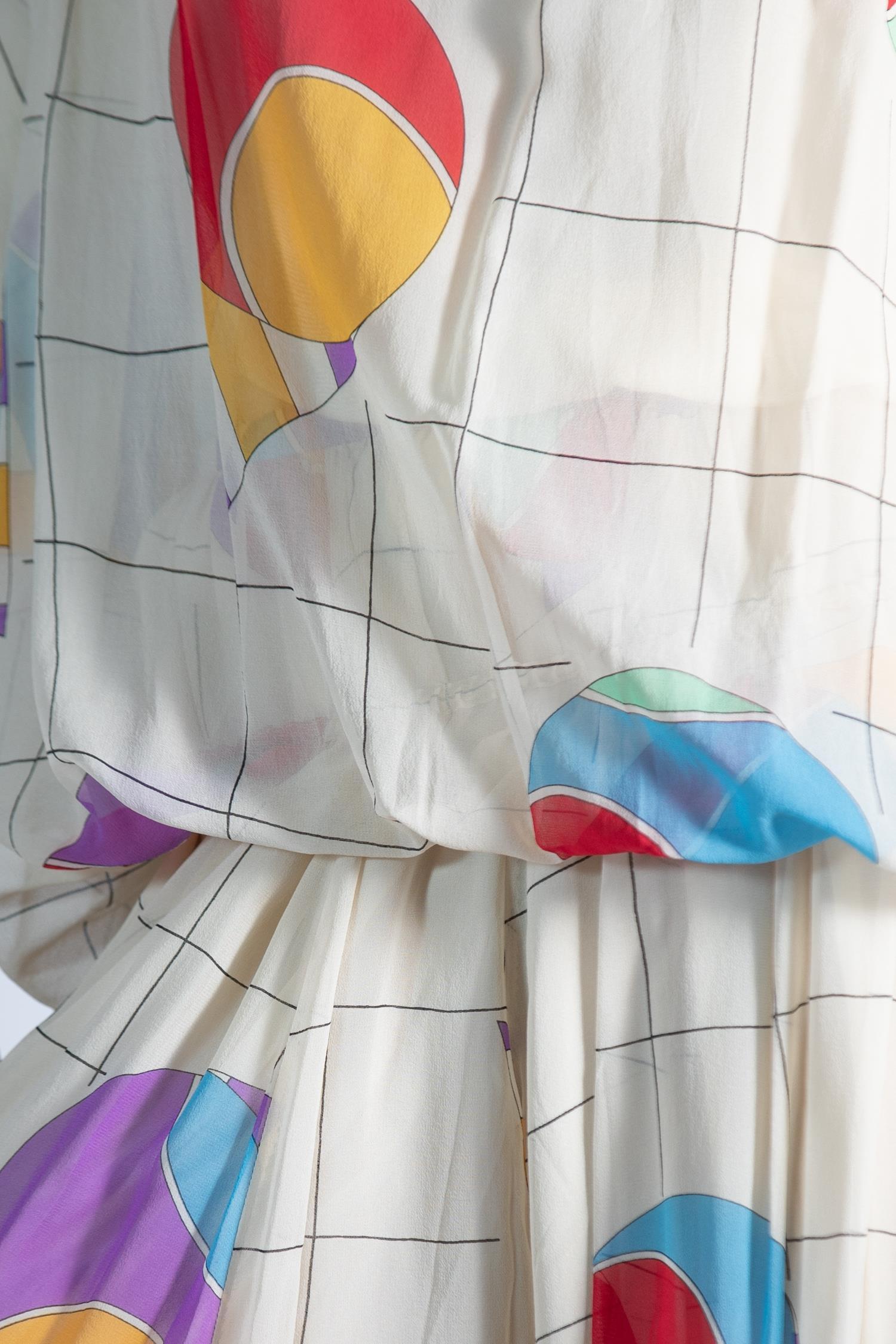 Karl Lagerfeld for Chloe, anni '80, chiffon di seta color crema con stampa geometrica modernista. in vendita 5