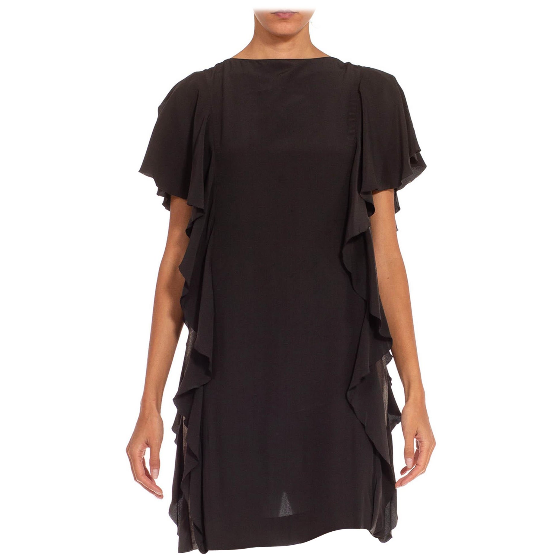 Robe KARL LAGERFELD CHLOE Gun Metal soie à manches à volants avec bouton perlé des années 1980 en vente