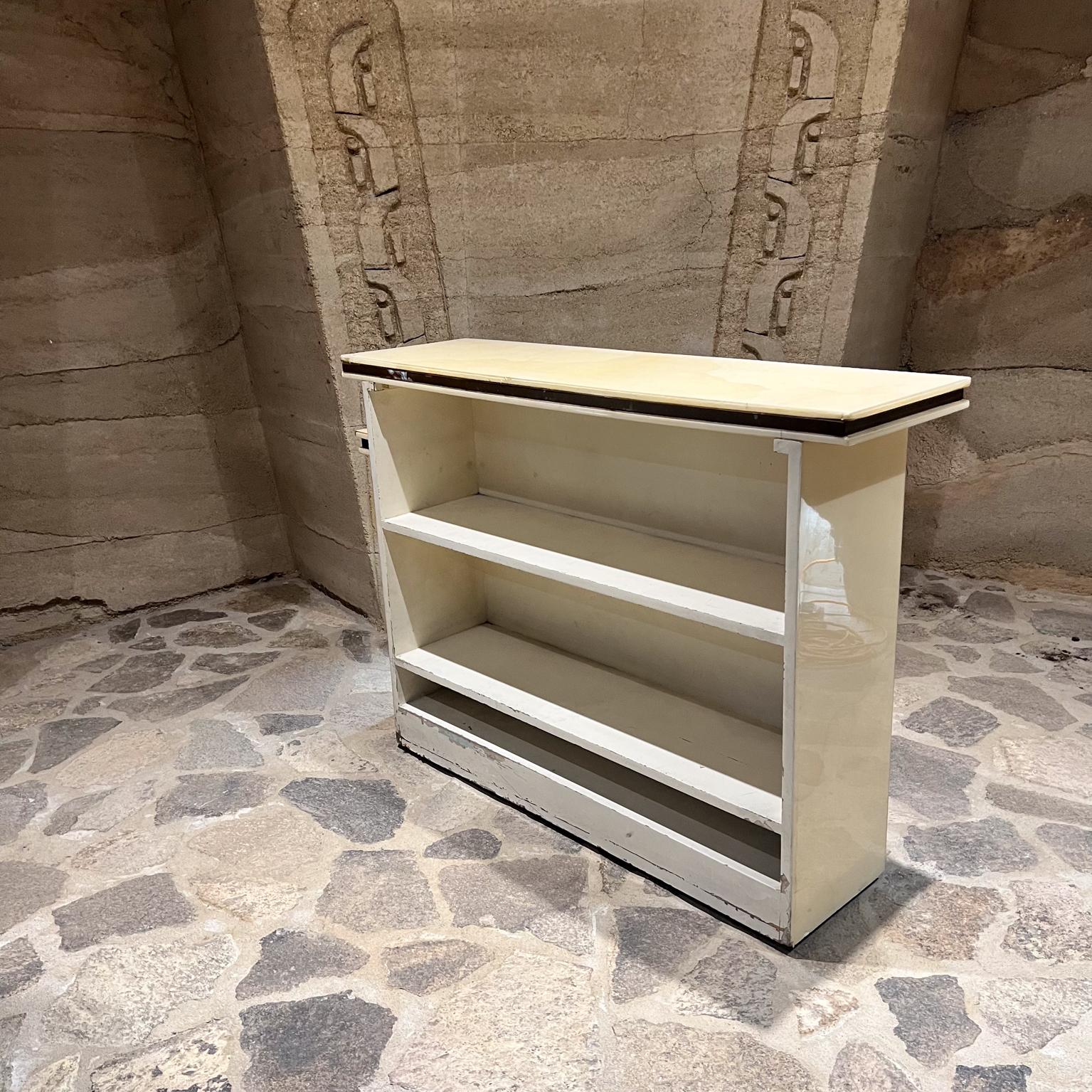 Meuble de bar sec en peau de chèvre laquée, années 1980, Karl Springer en vente 3