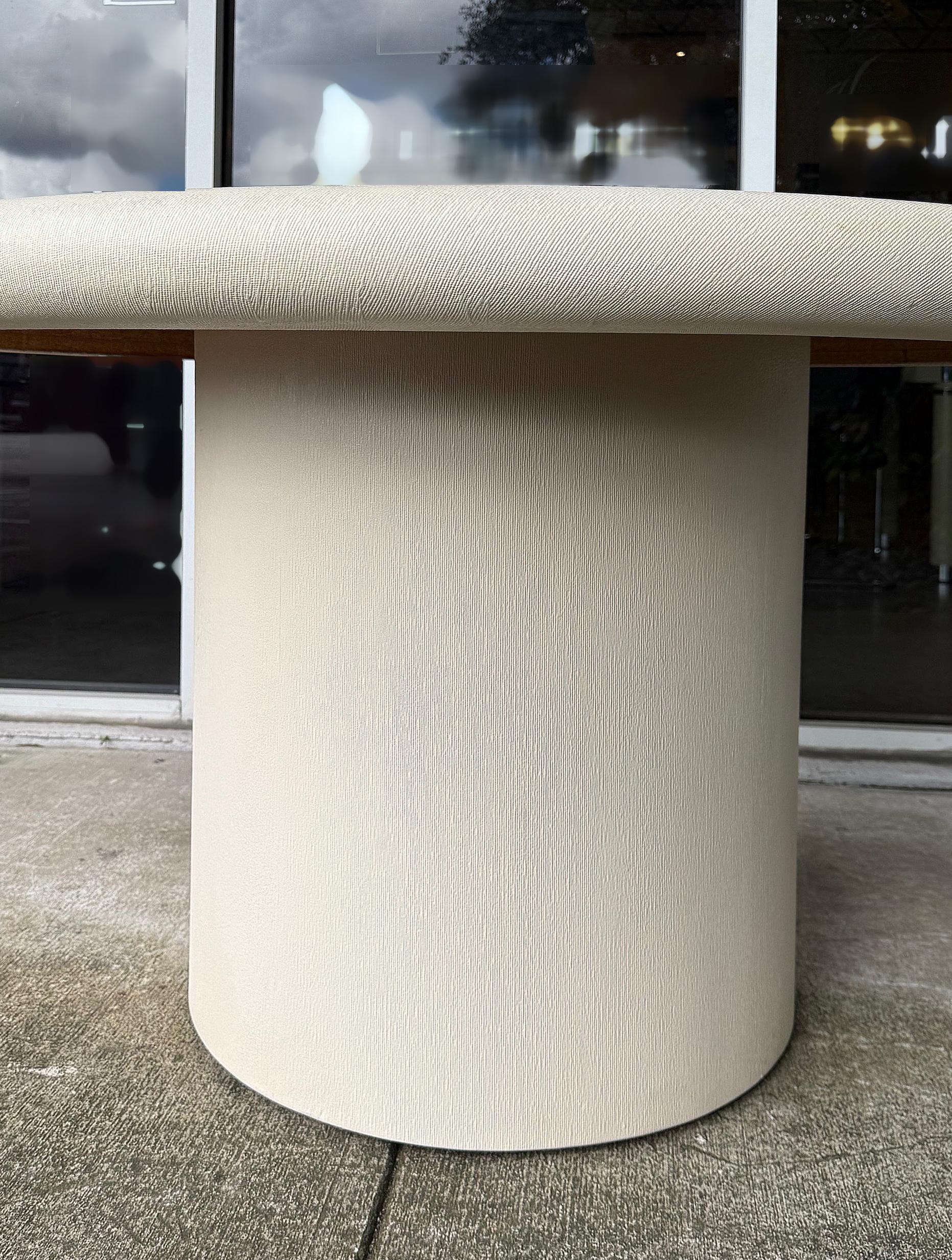 Mesa de Comedor Envuelta en Tela de Hierba Estilo Karl Springer Años 80 Estadounidense en venta