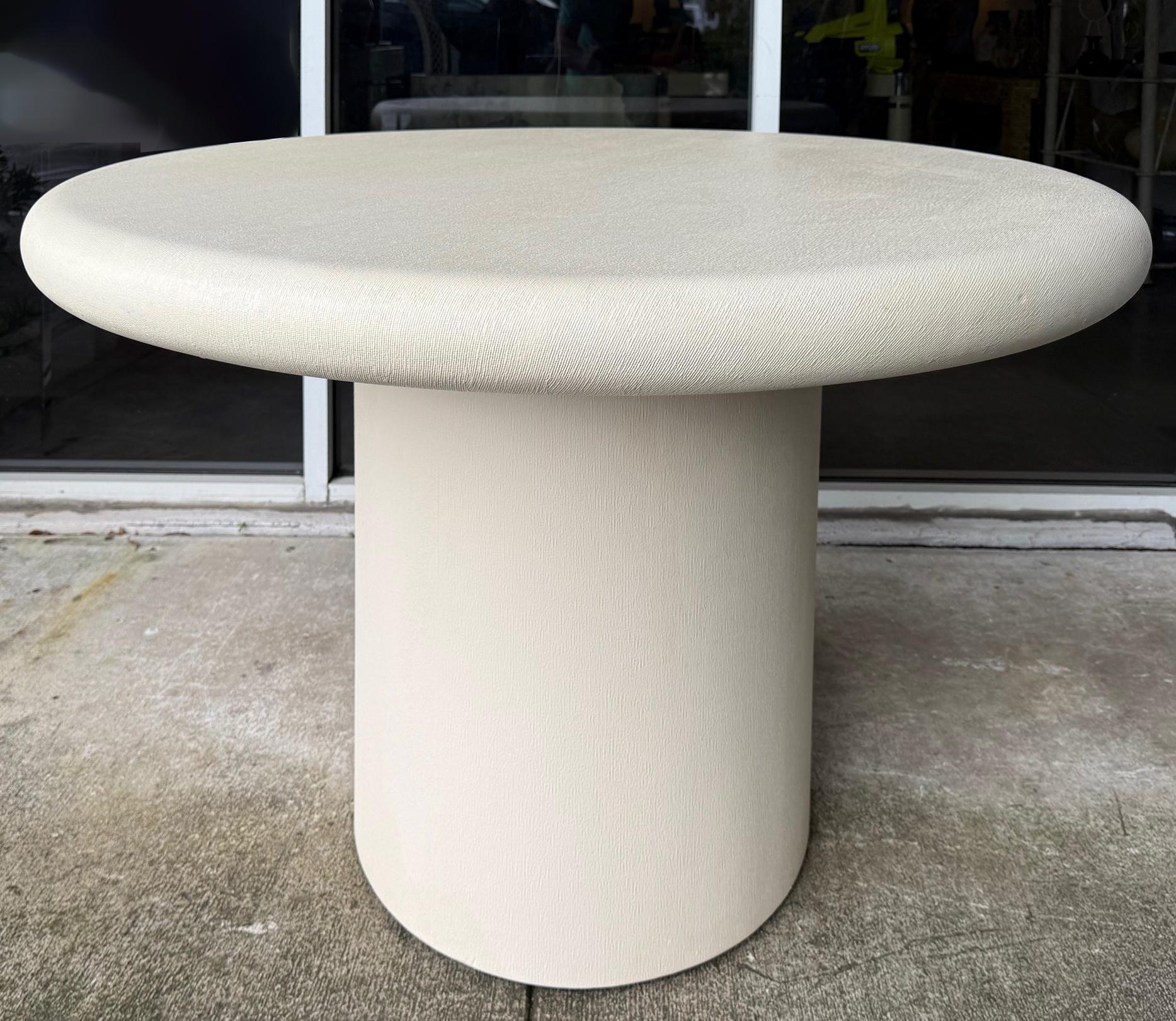 Mesa de Comedor Envuelta en Tela de Hierba Estilo Karl Springer Años 80 en Bueno estado para la venta en Miami, FL