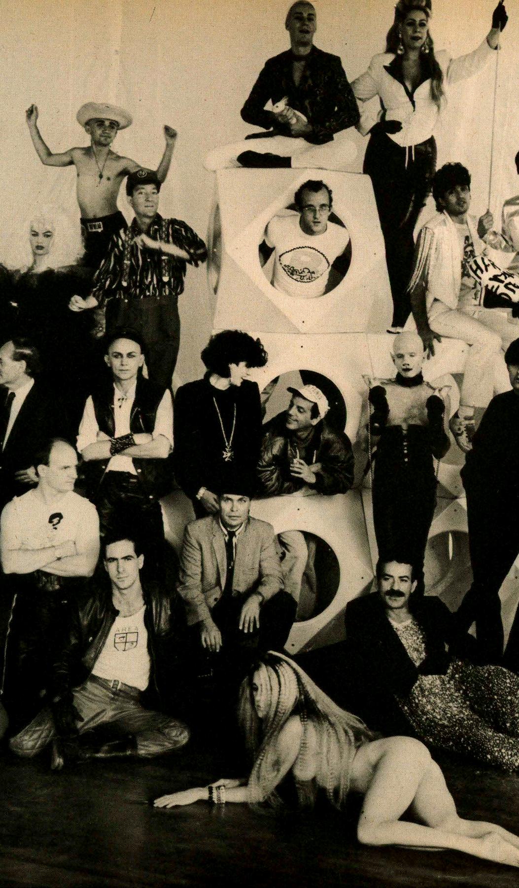 Años 80 Keith Haring Andy Warhol ÁREA publicidad Moderno de mediados de siglo en venta