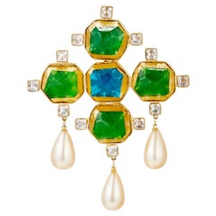 Kenneth Jay Lane
s Spilla a croce maltese gigante rinascimentale degli anni
80 Kenneth Jay Lane
s Spilla a croce maltese gigante rinascimentale degli anni
80