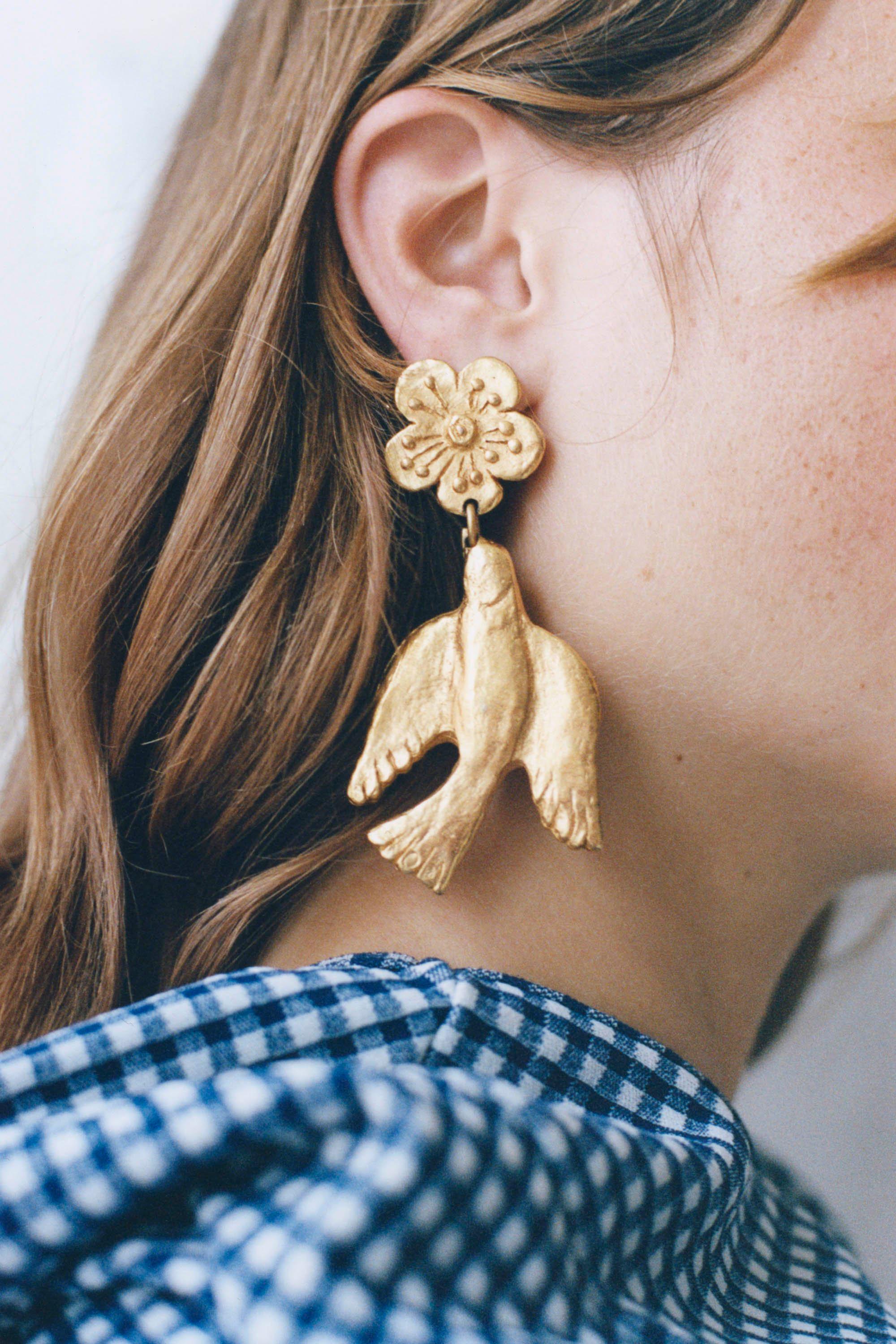 Women's or Men's 1980s Kenzo Bird Drop Earring Gold For Sale