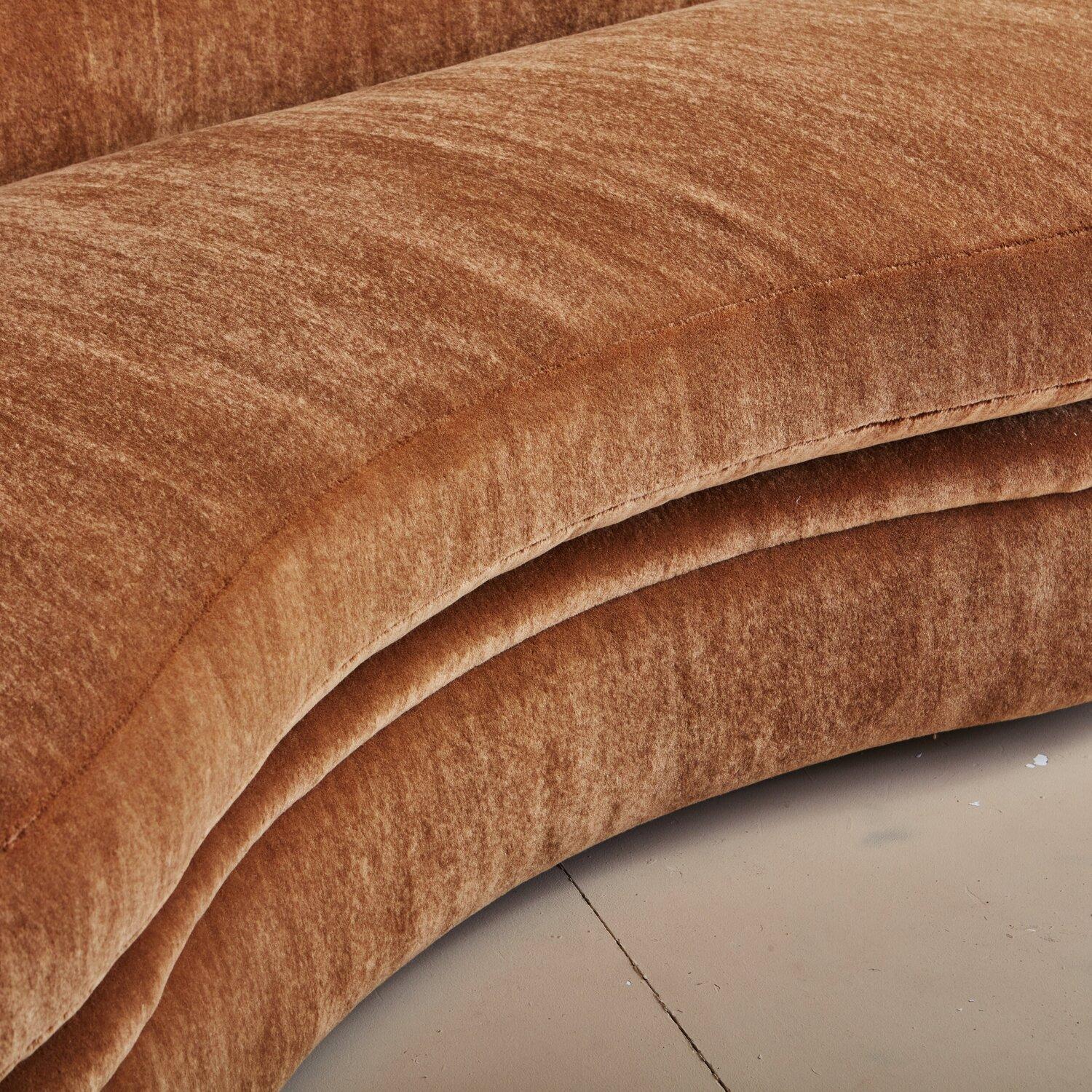 Late 20th Century 1980s Kidney Shaped Plush Sofa in Luxurious Cognac Mohair