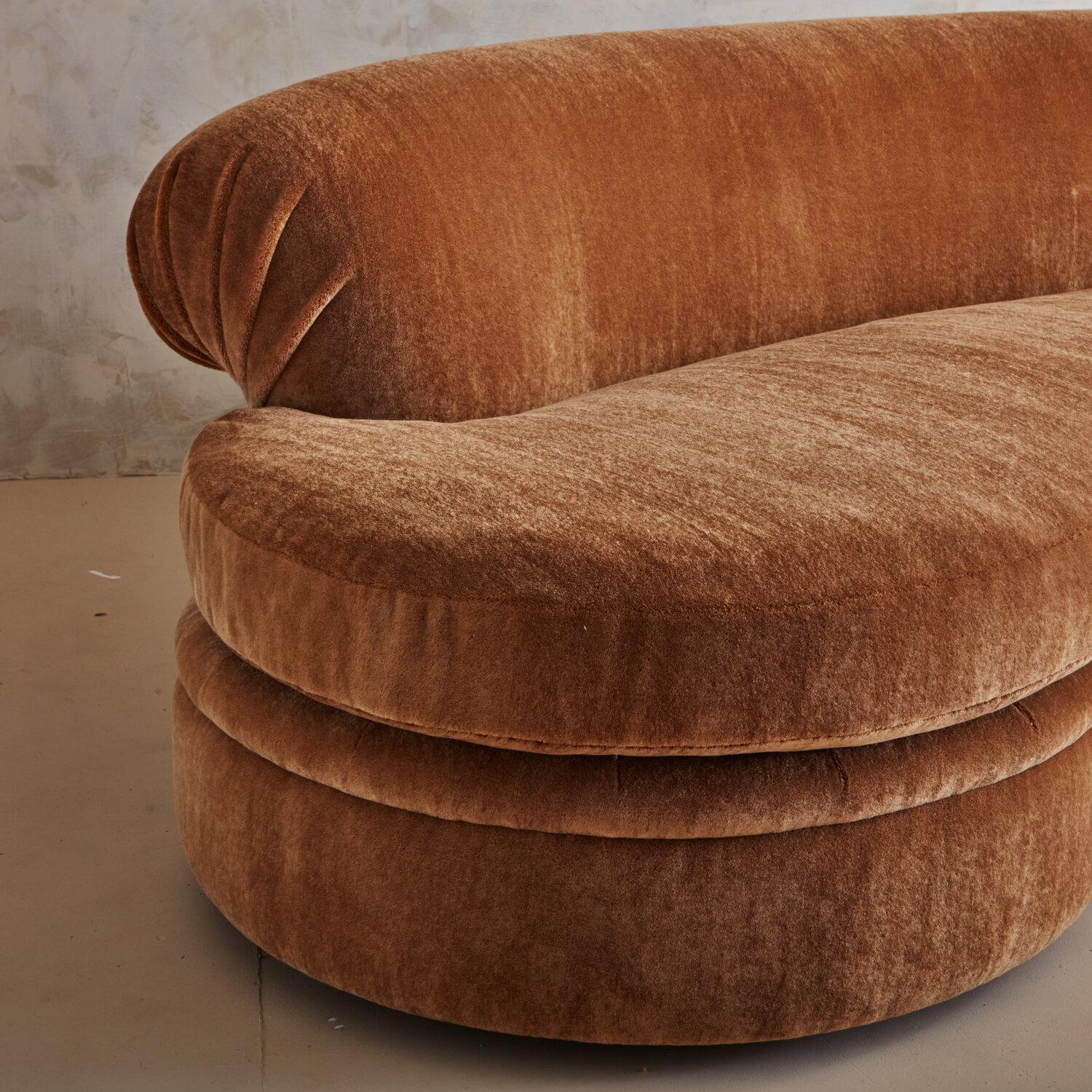 1980s Kidney Shaped Plush Sofa in Luxurious Cognac Mohair 1