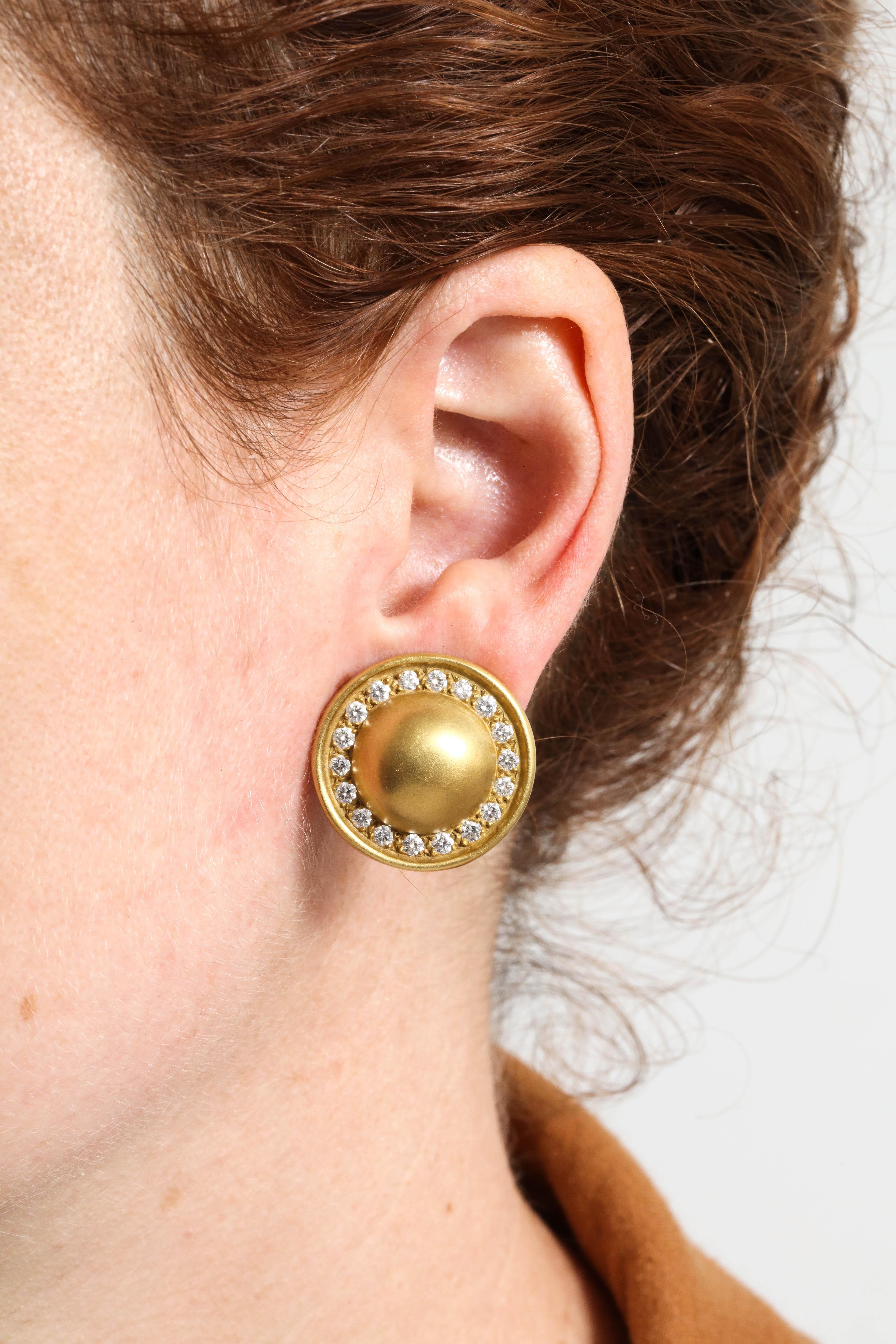 1980s Kieselstein-Cord Circular with Gold Ball Centre Diamond with Gold Earclips 4