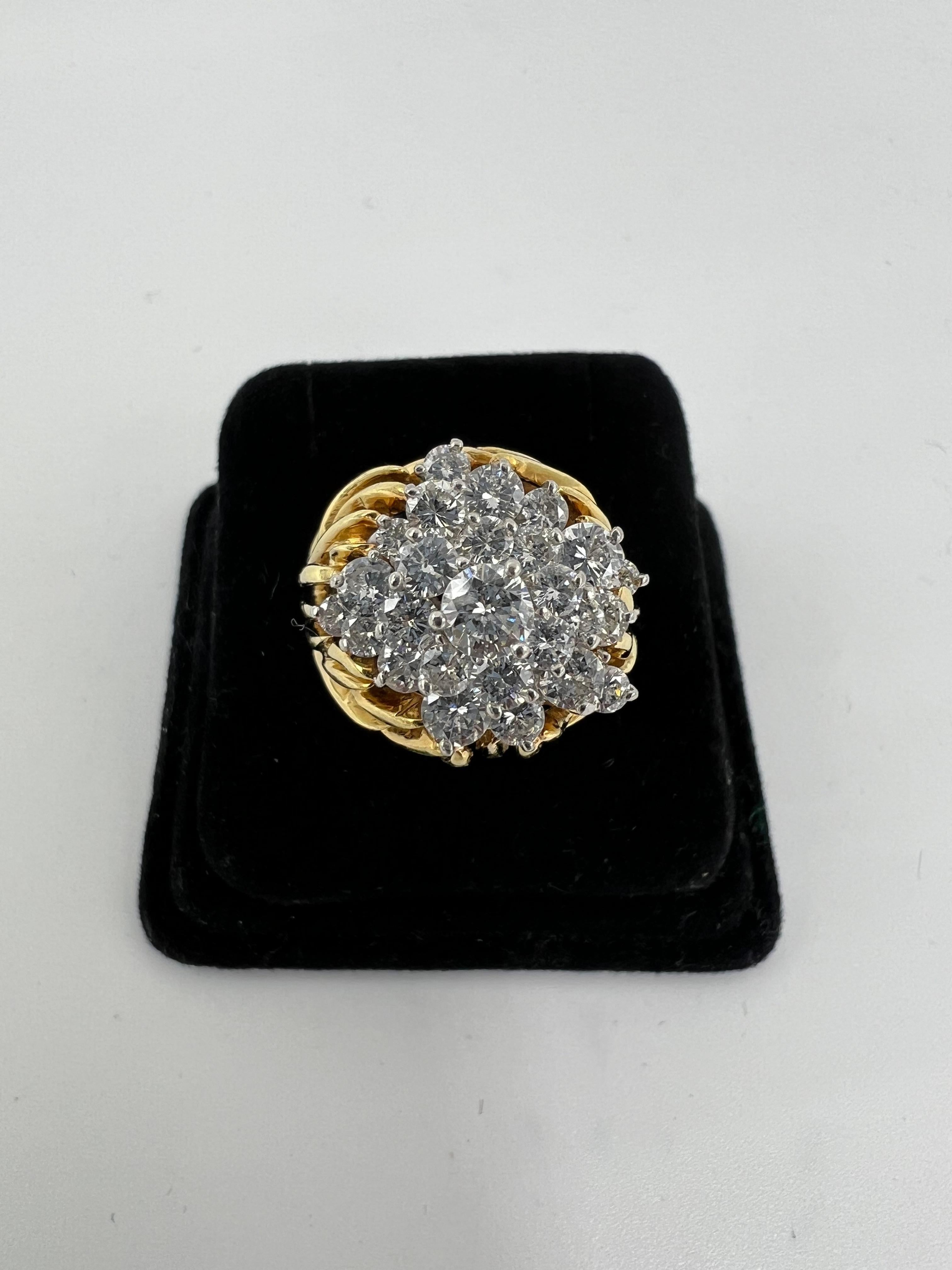 1980er Kurt Wayne Cocktail-Cluster-Ring aus 18 Karat Gelbgold mit Diamanten 1