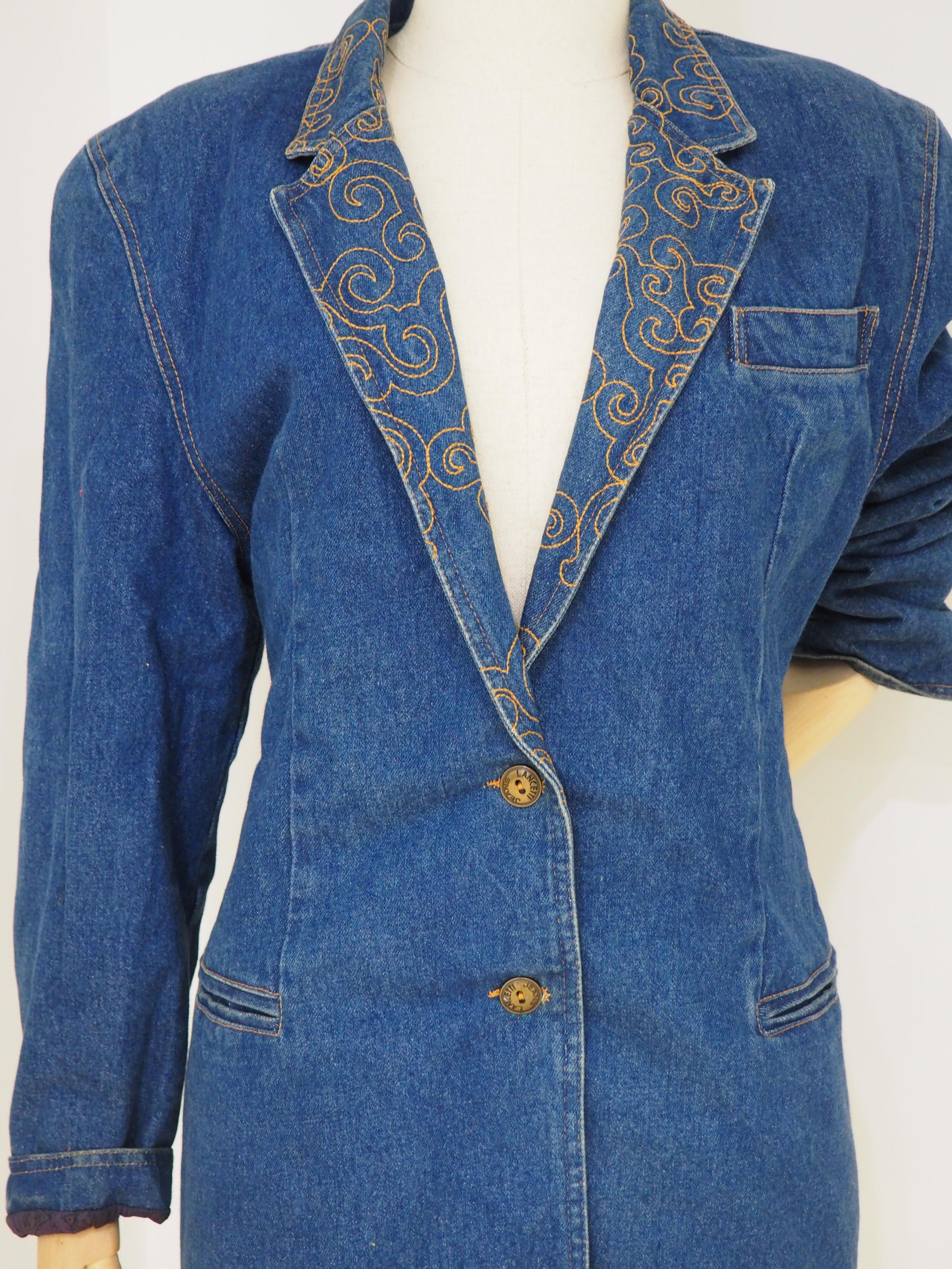 1980s Lancetti Denim Jacket

Totally made in italy in italian size range 44
Measurements: total lenght 78 cm shoulder to hem 60 cm