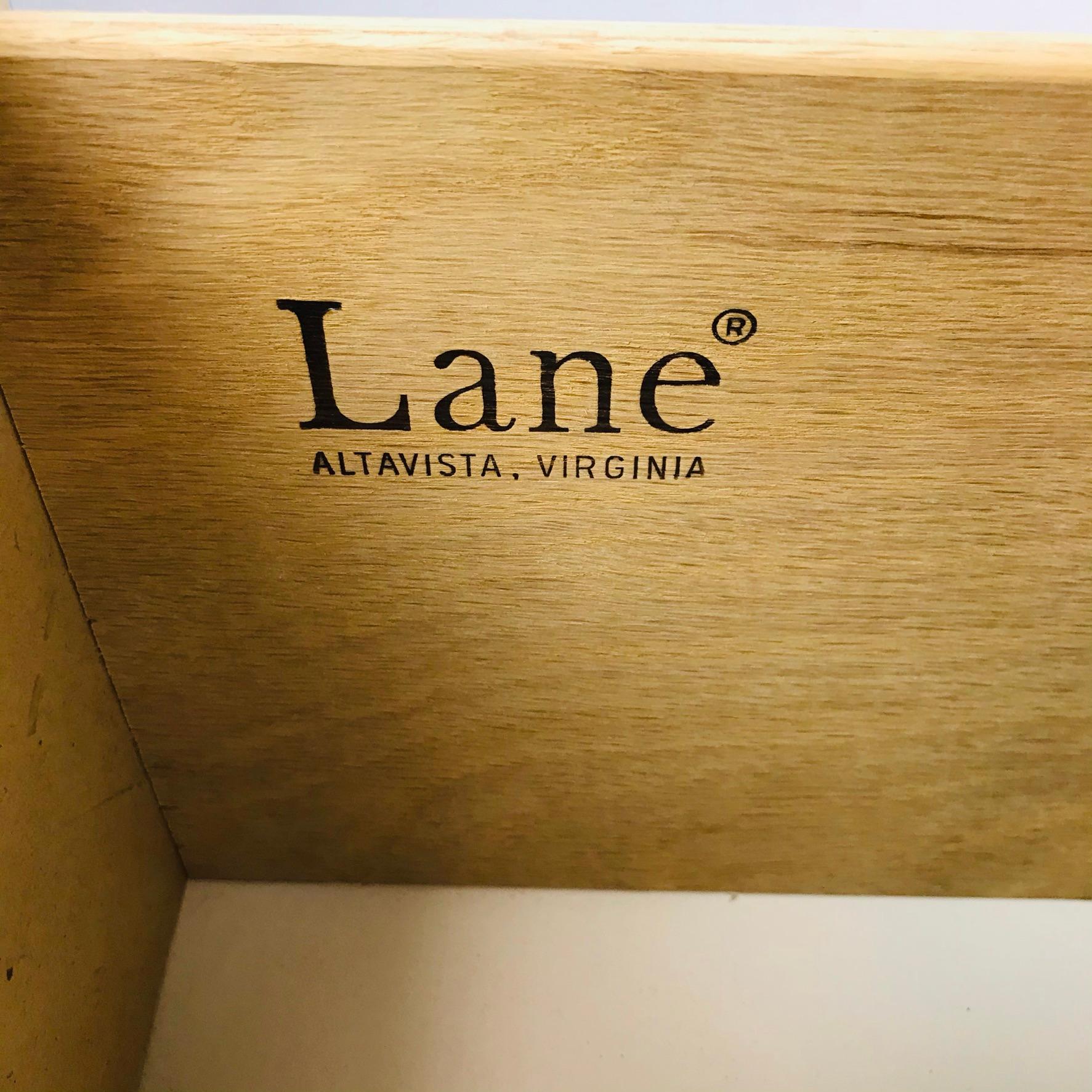 1980's Lane Asymmetrical Dresser In Good Condition In Dallas, TX