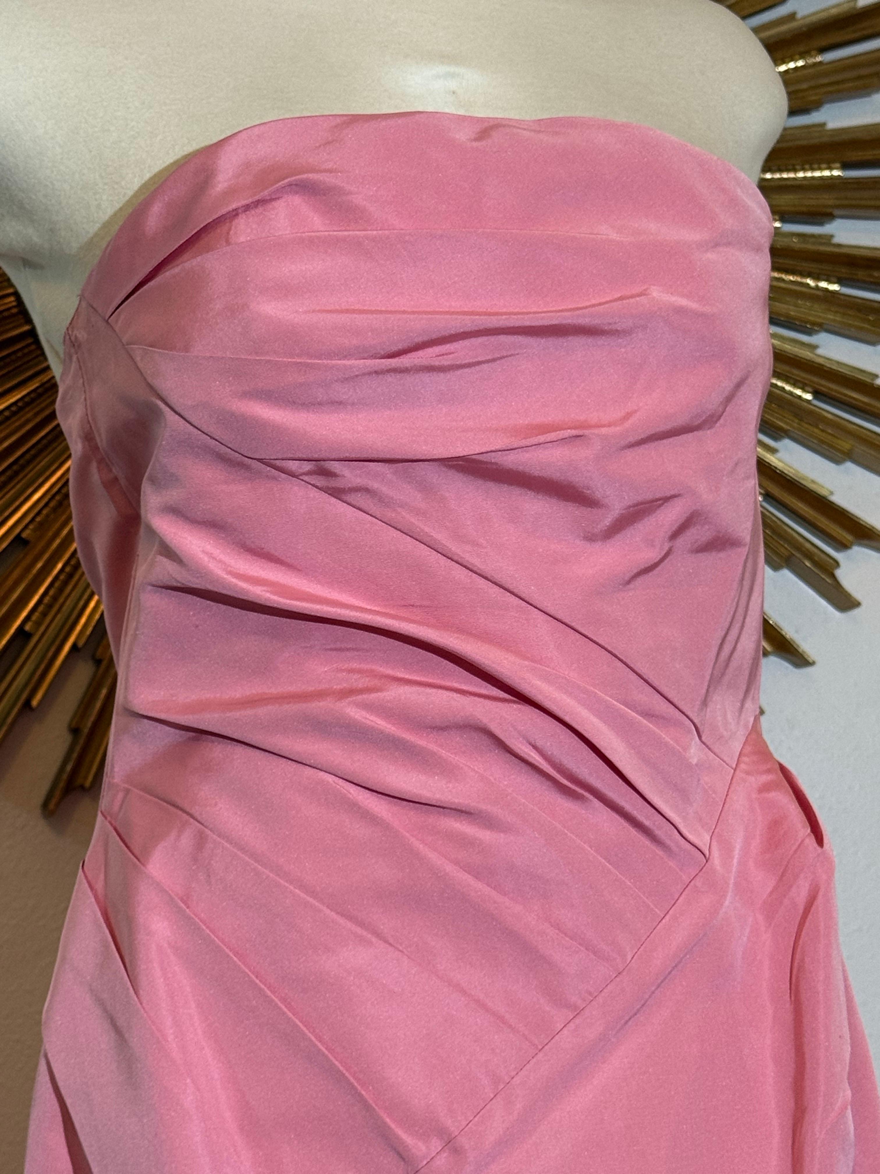 1980er Lanvin Bubblegum Rosa trägerlos Seide Taft Kleid w göttliche Rüschen & Biesen im Angebot 1