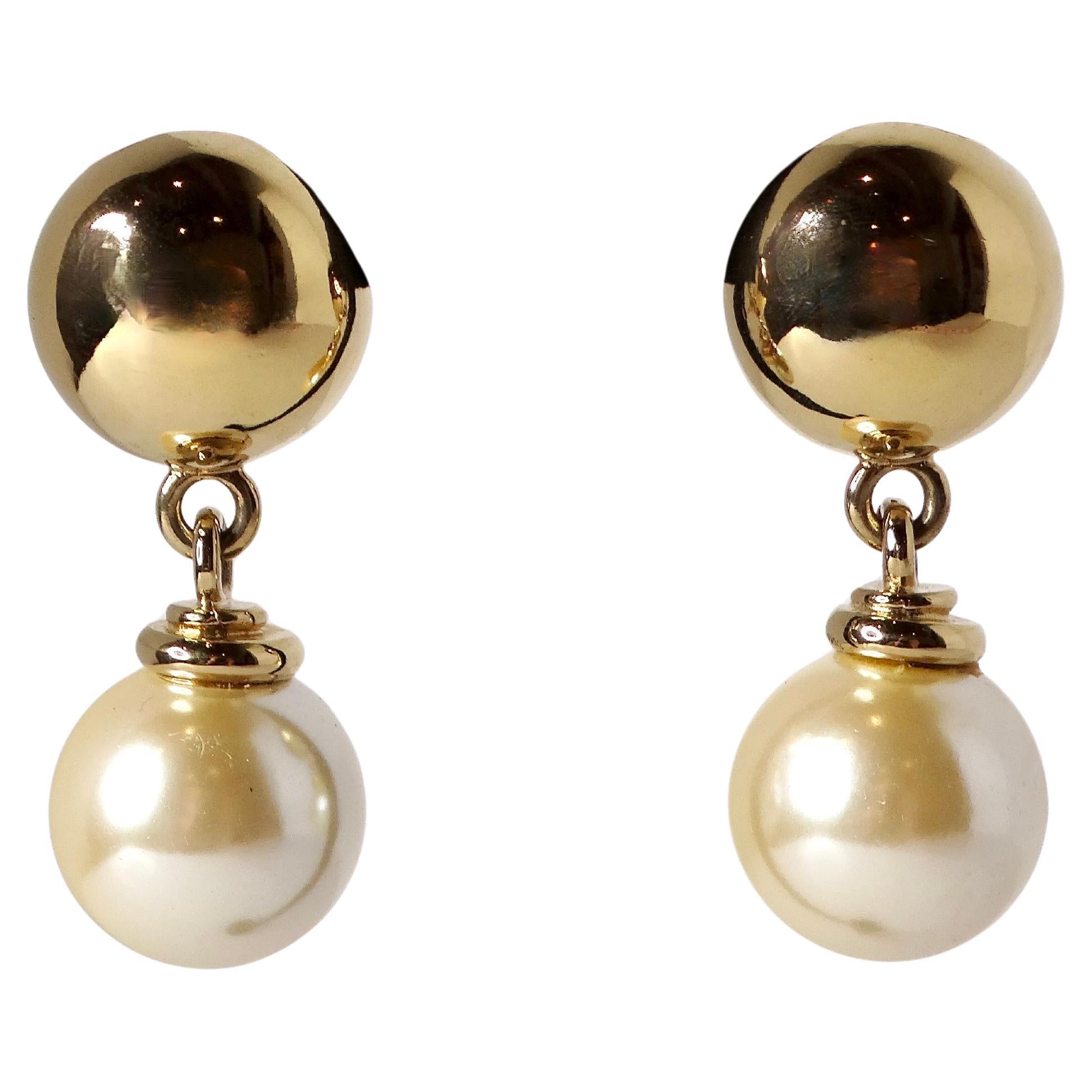 Pendientes de clip bañados en oro de 14k de los años 80 con perla de fantasía grande