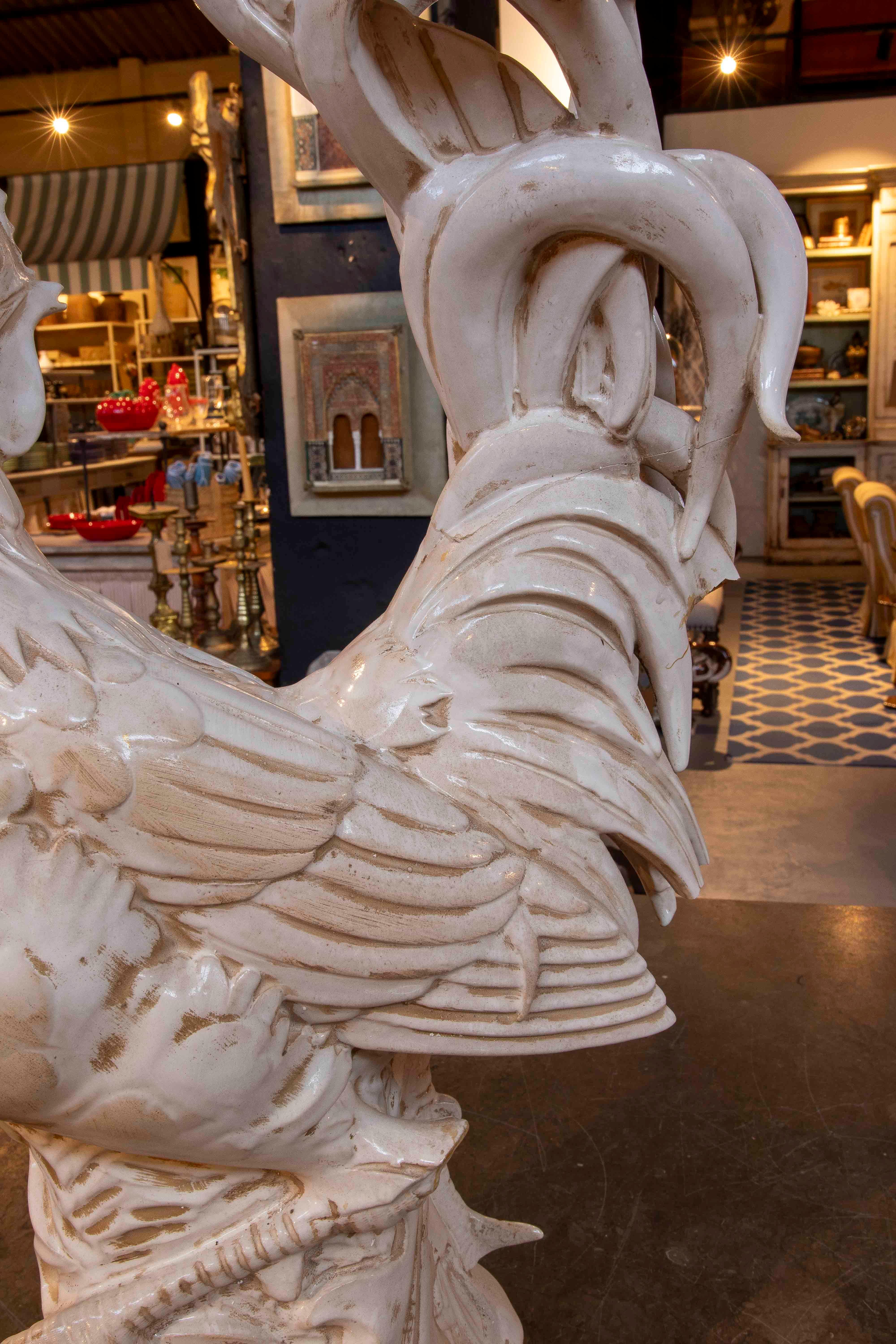 Sculpture de coq en céramique émaillée blanche de grand format des années 1980 en vente 3