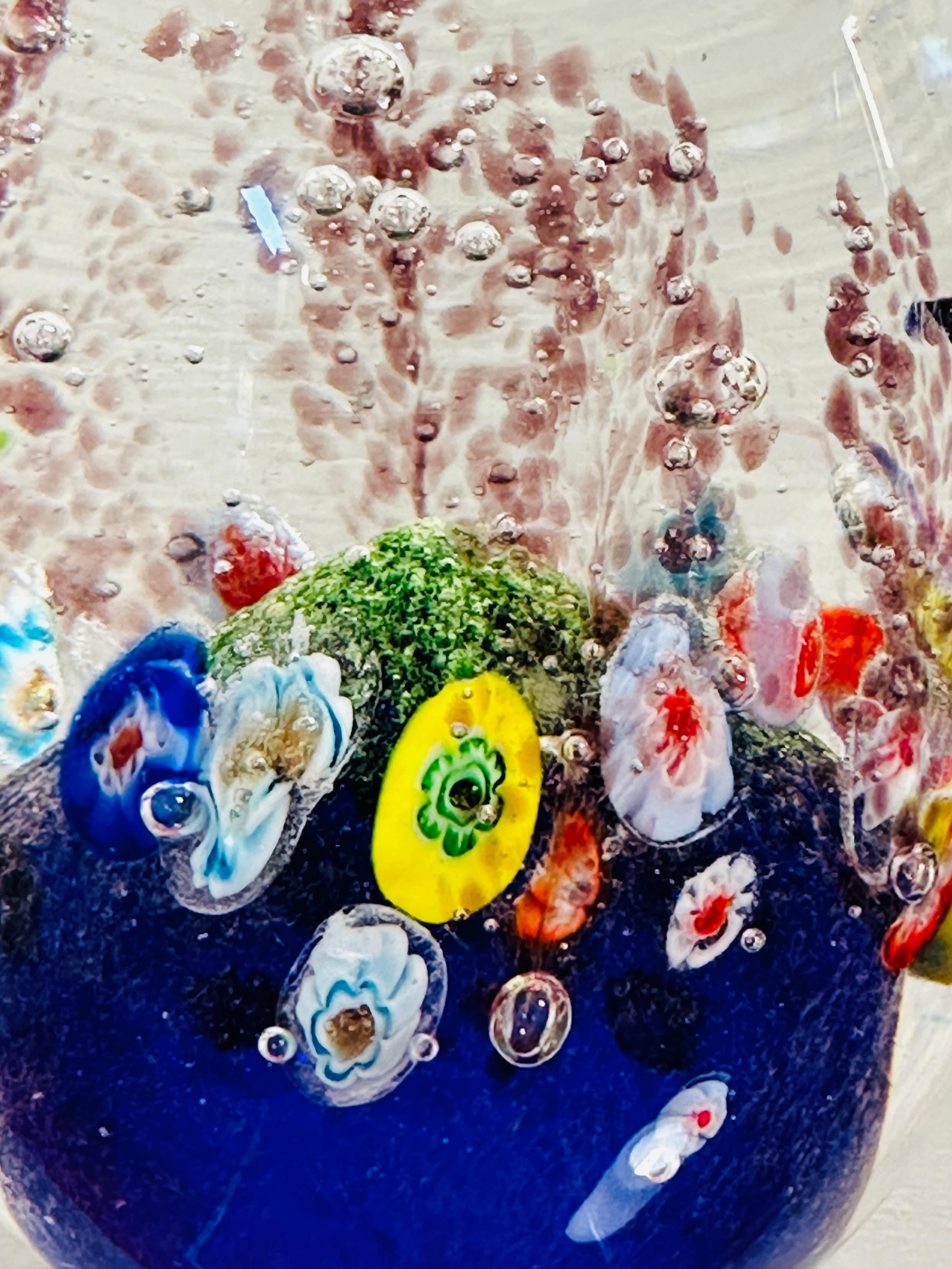 Grand presse-papiers italien d'aquarium Cenedese en verre de Murano soufflé à la main des années 1980 8