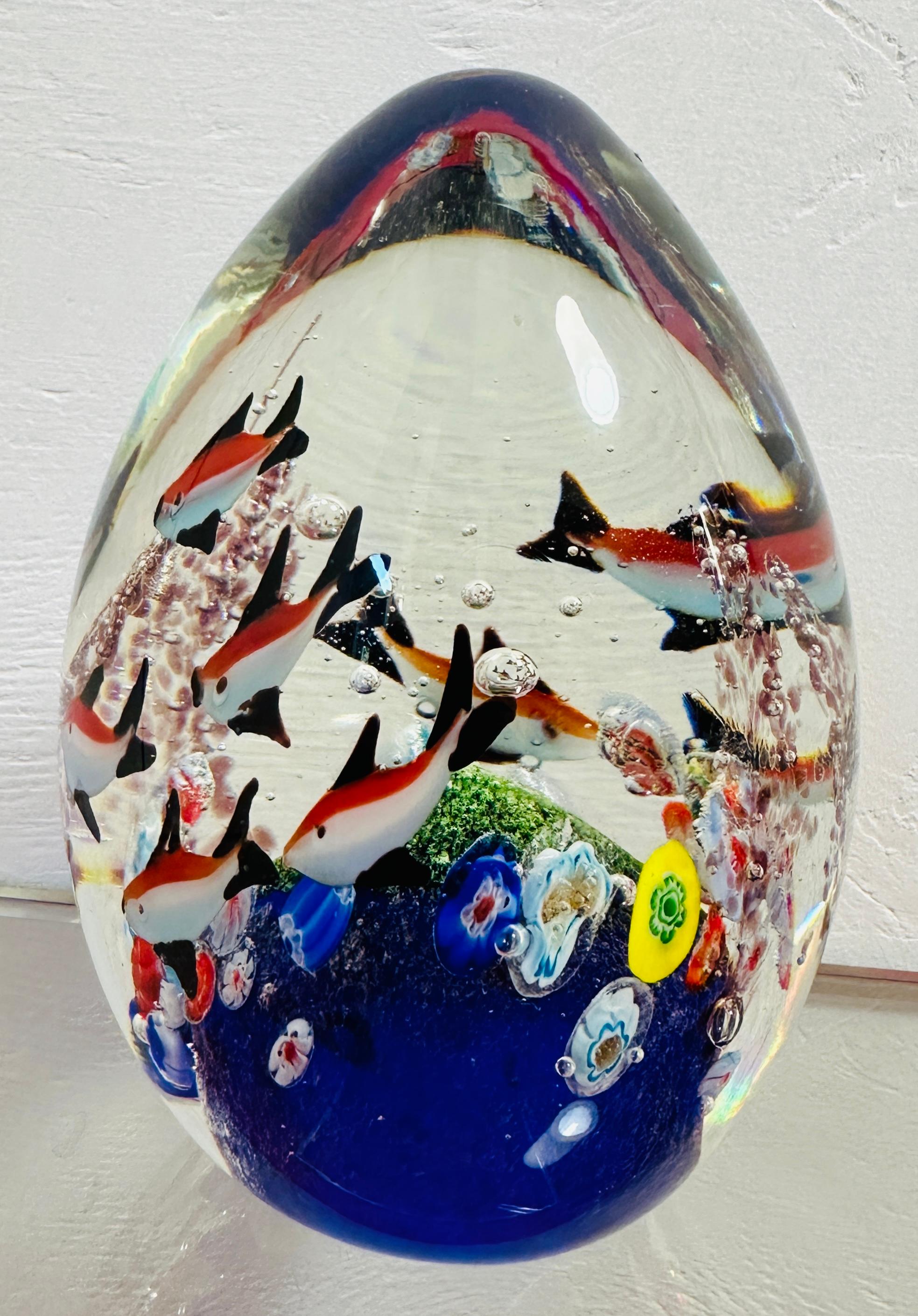 Mid-Century Modern Grand presse-papiers italien d'aquarium Cenedese en verre de Murano soufflé à la main des années 1980